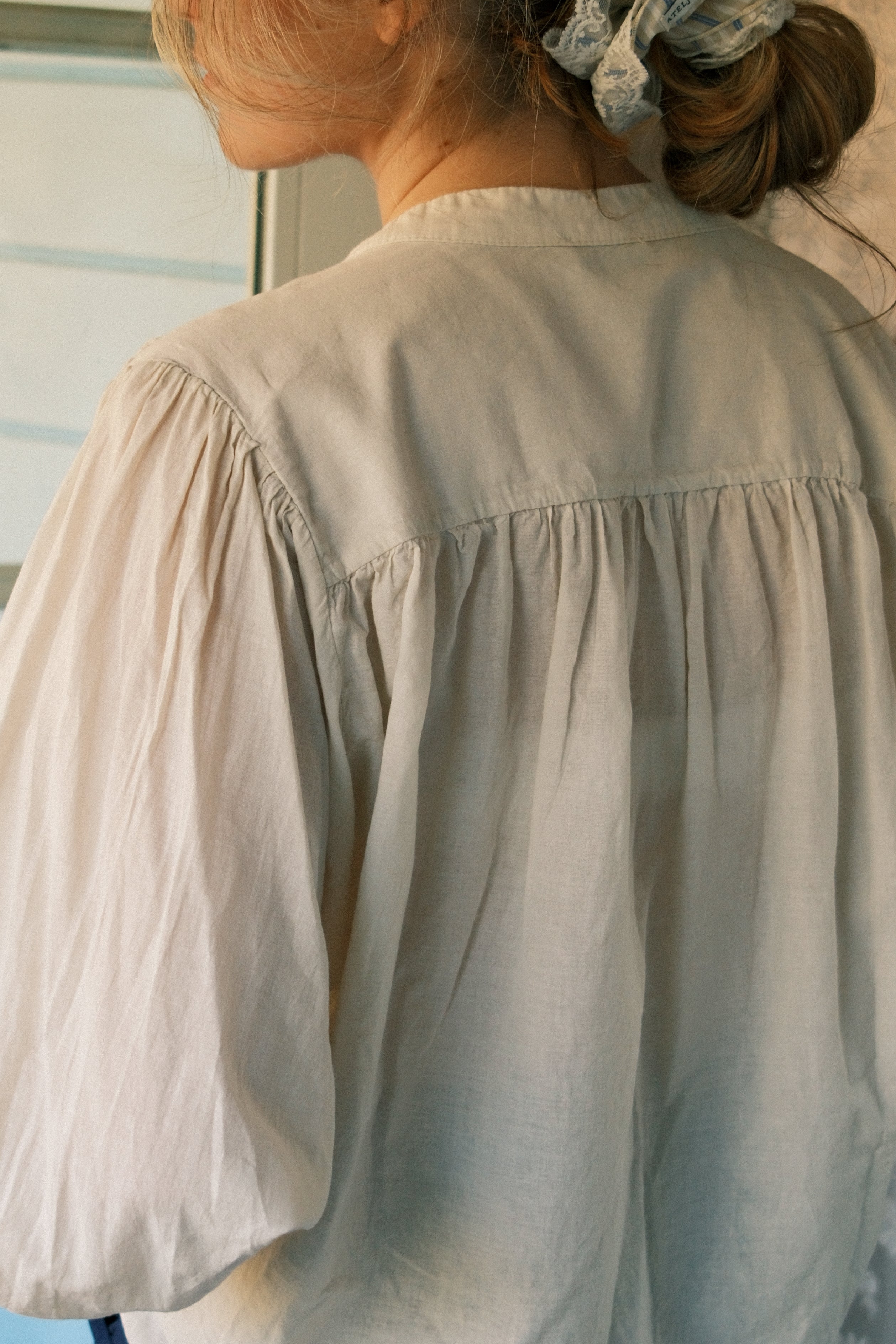 THE NORAH SHIRT BEIGE