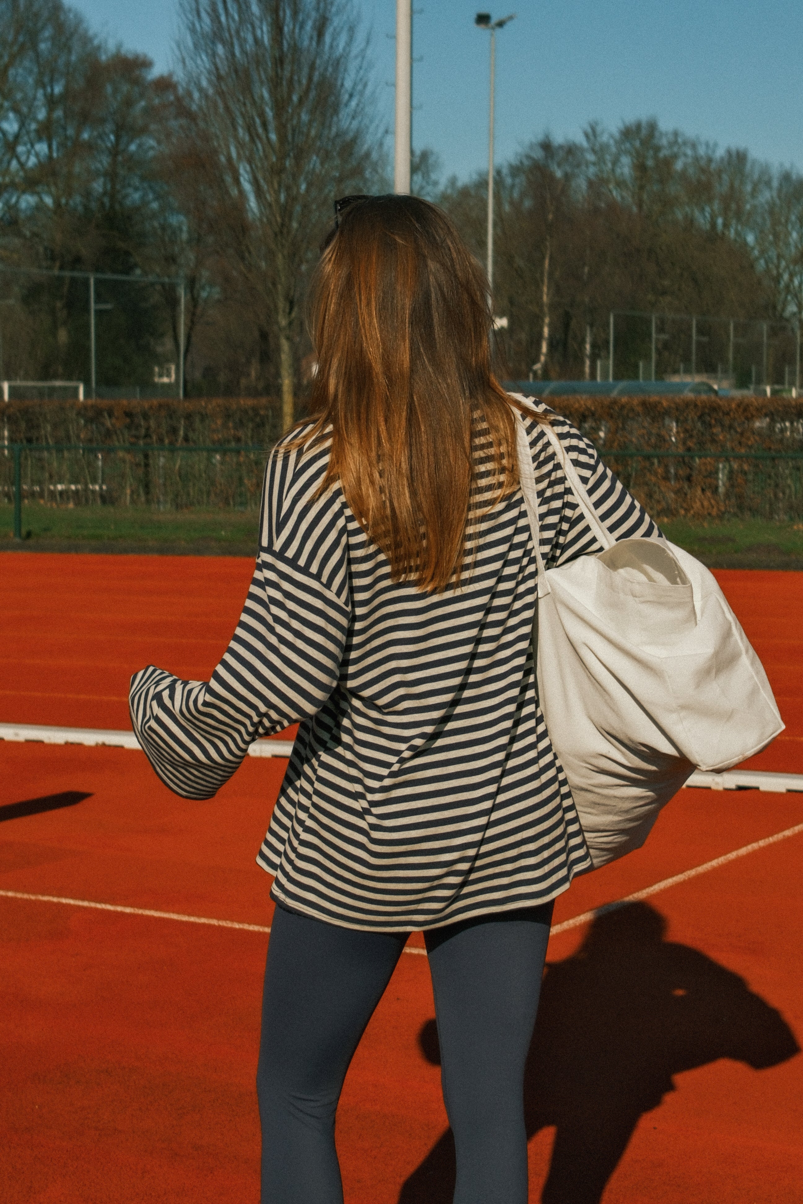 STRIPED MAE TEE NAVY