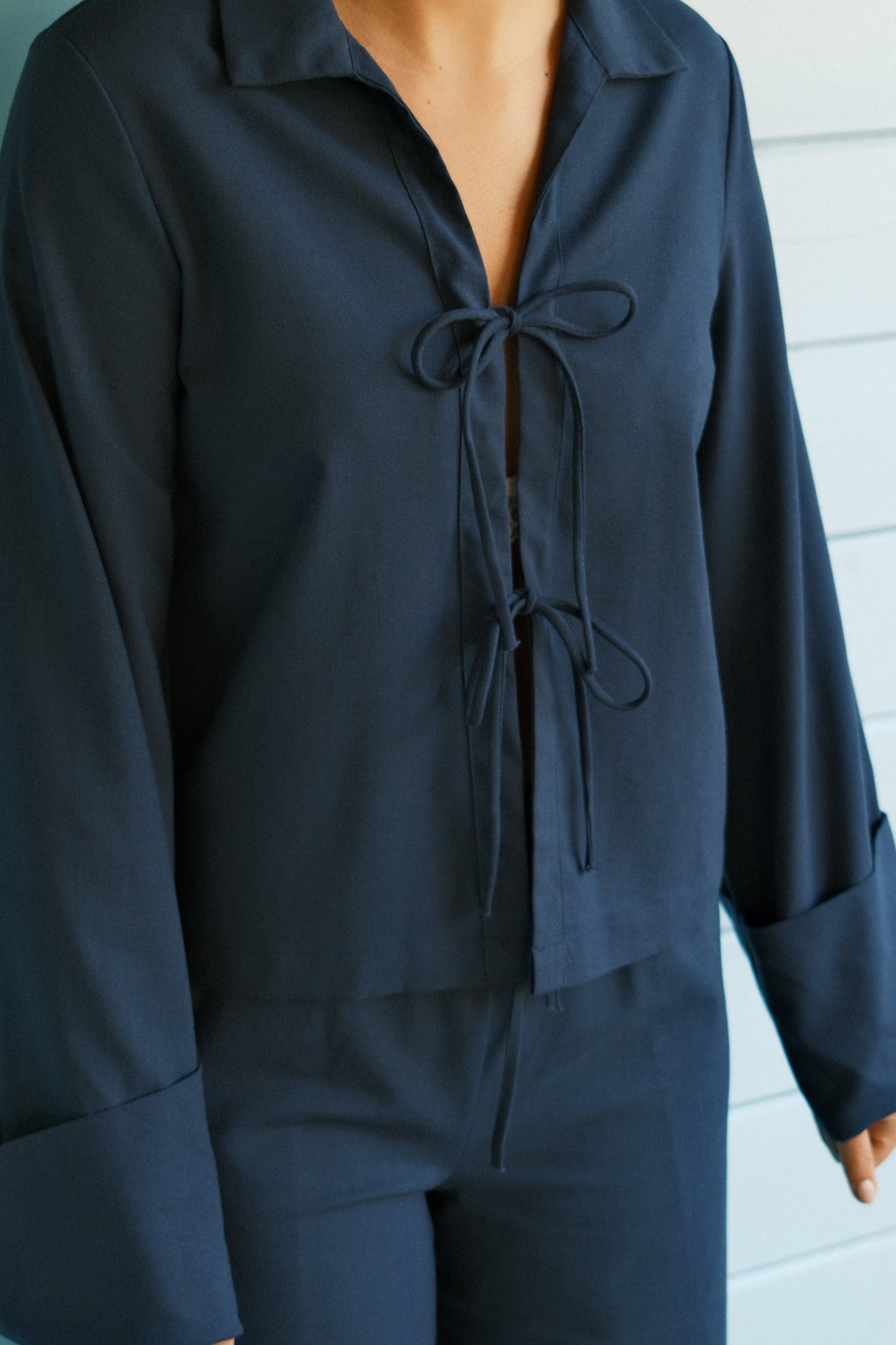THE APRIL TOP NAVY