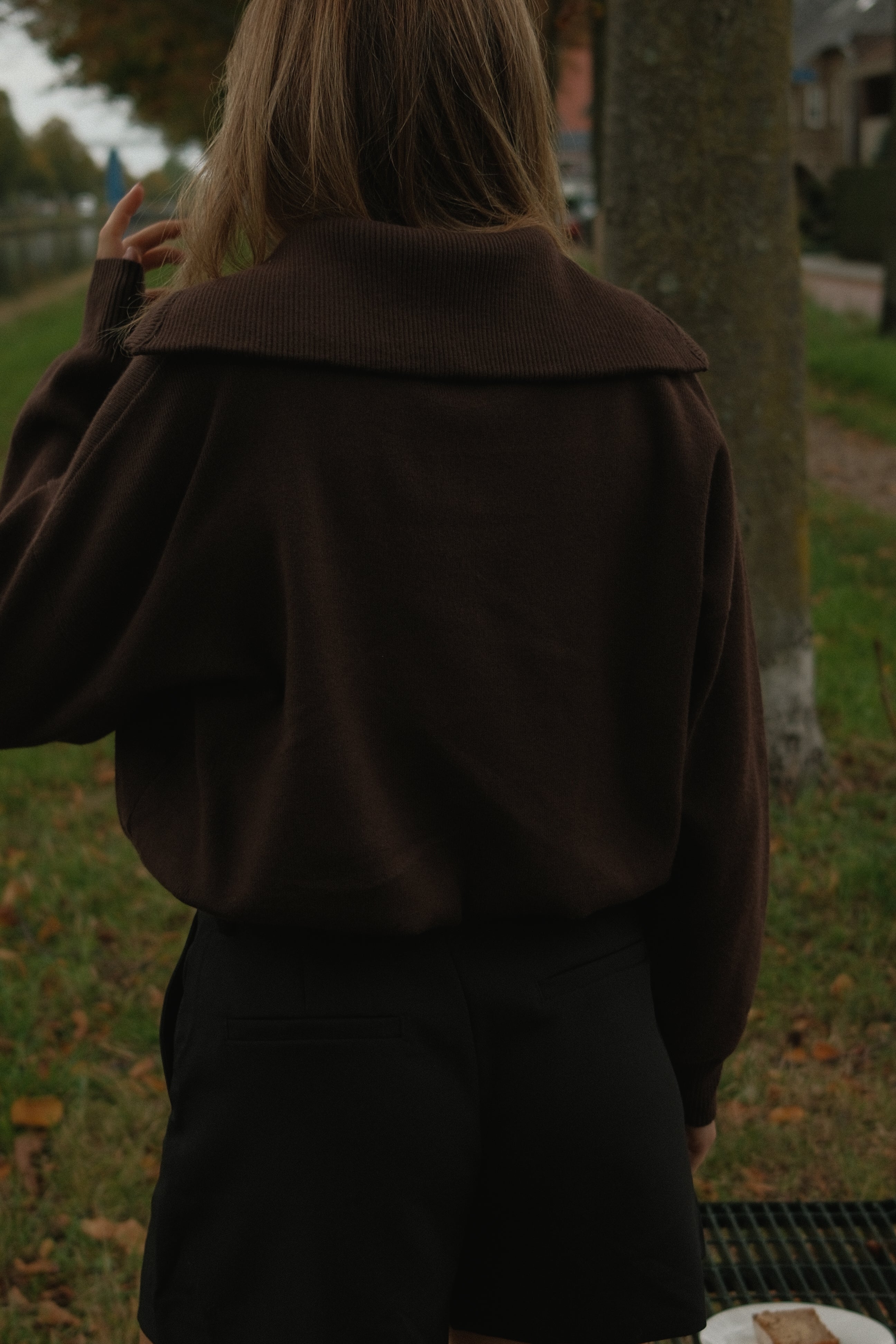 THE LAYERED POLO KNIT CHOCO