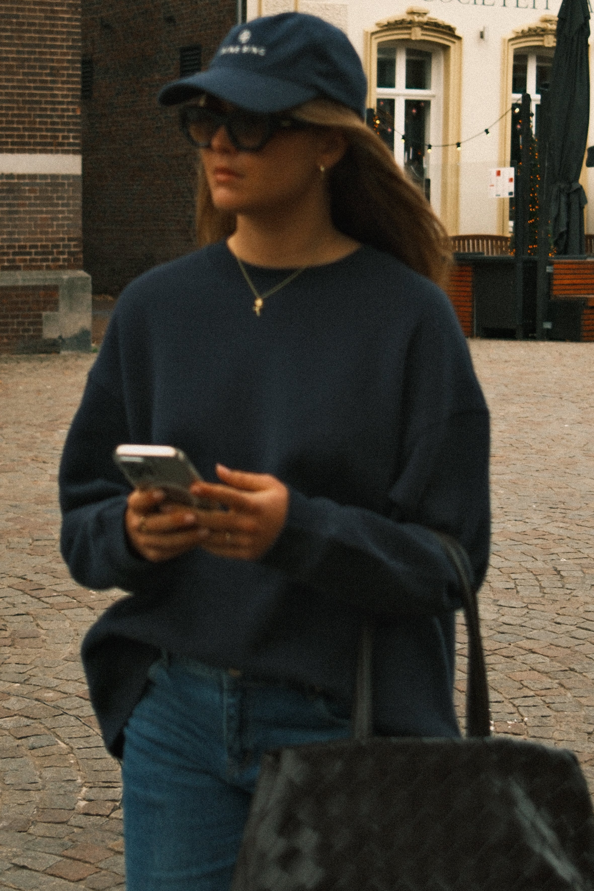 OVERSIZED MAE SWEATER NAVY