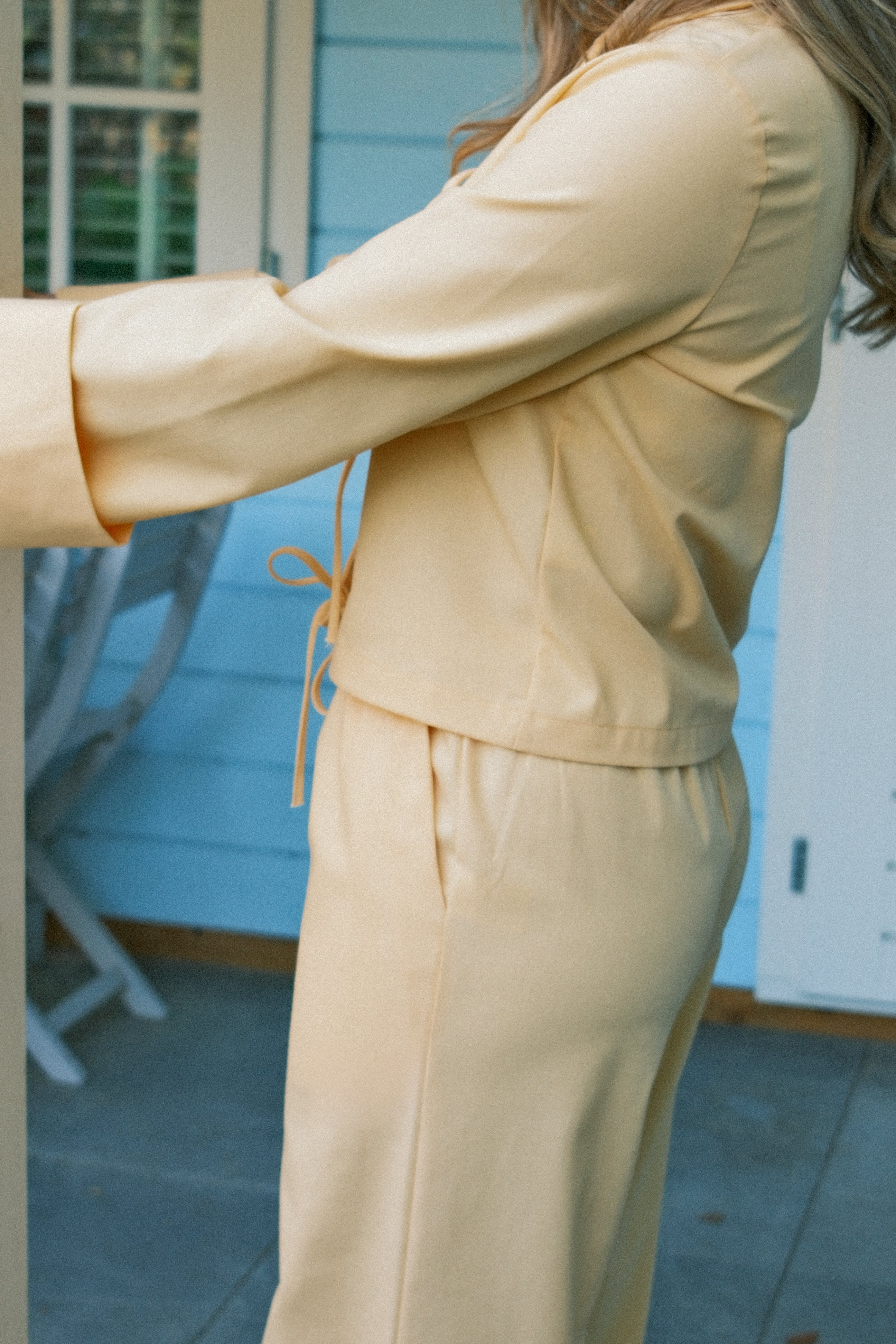 THE APRIL TOP YELLOW