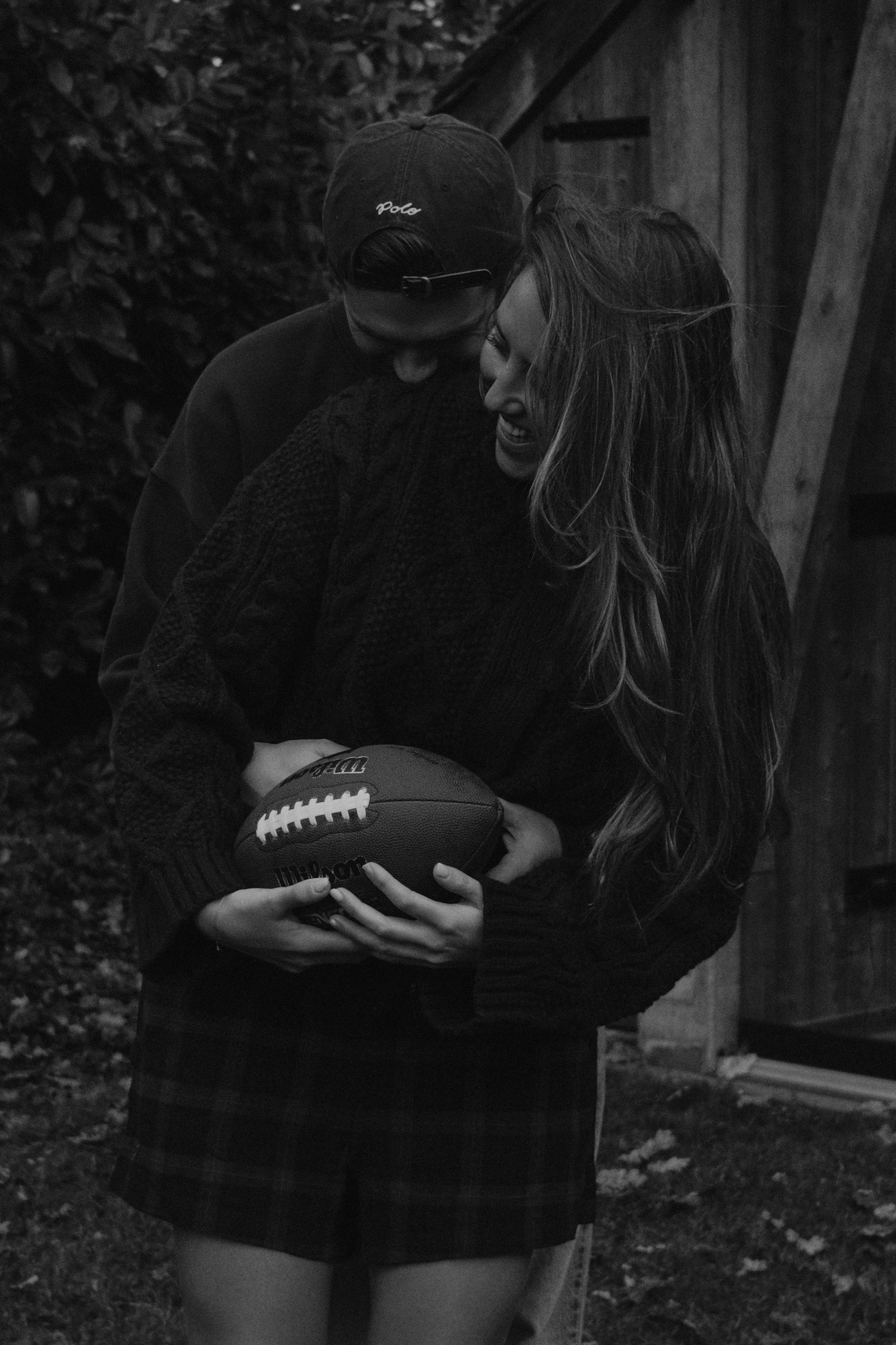 HERITAGE CABLE CARDIGAN NAVY