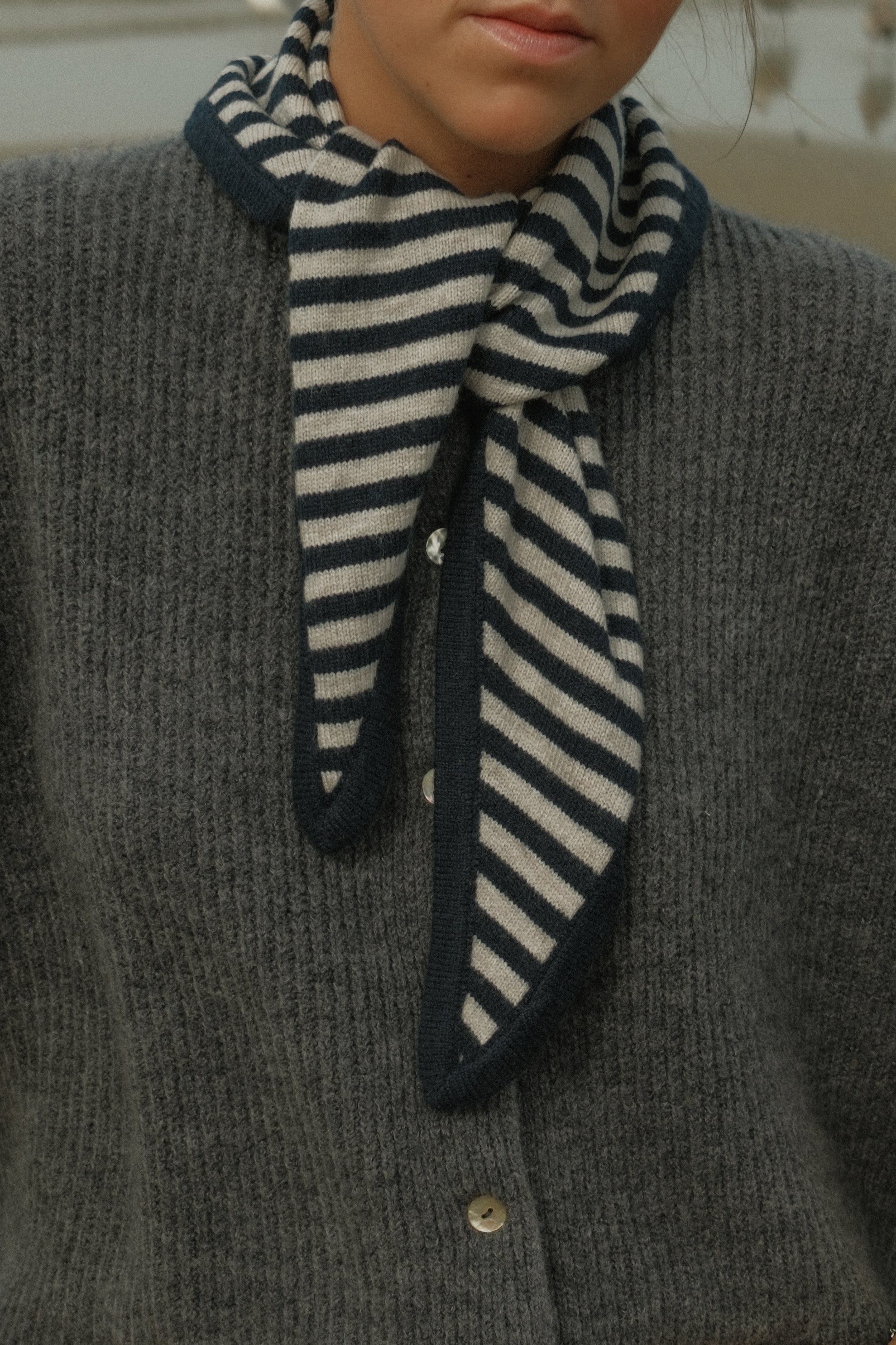 THE STRIPED A/S SCARF NAVY