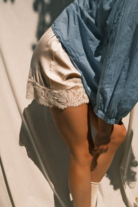 LACE SHORT ECRU