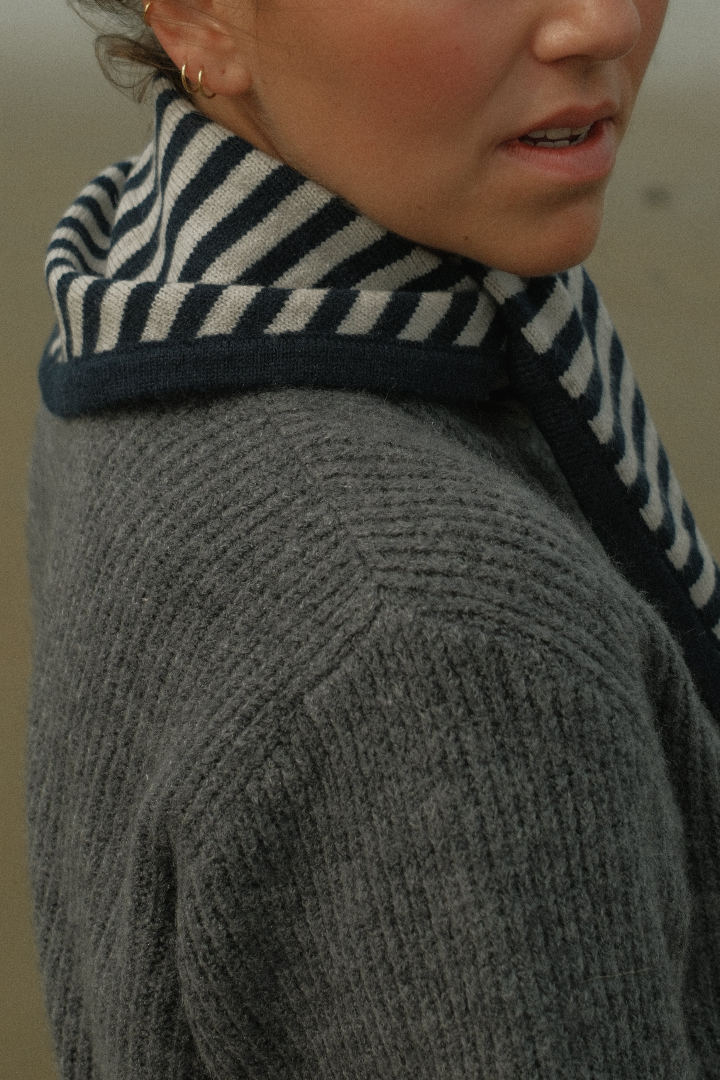 THE STRIPED A/S SCARF NAVY