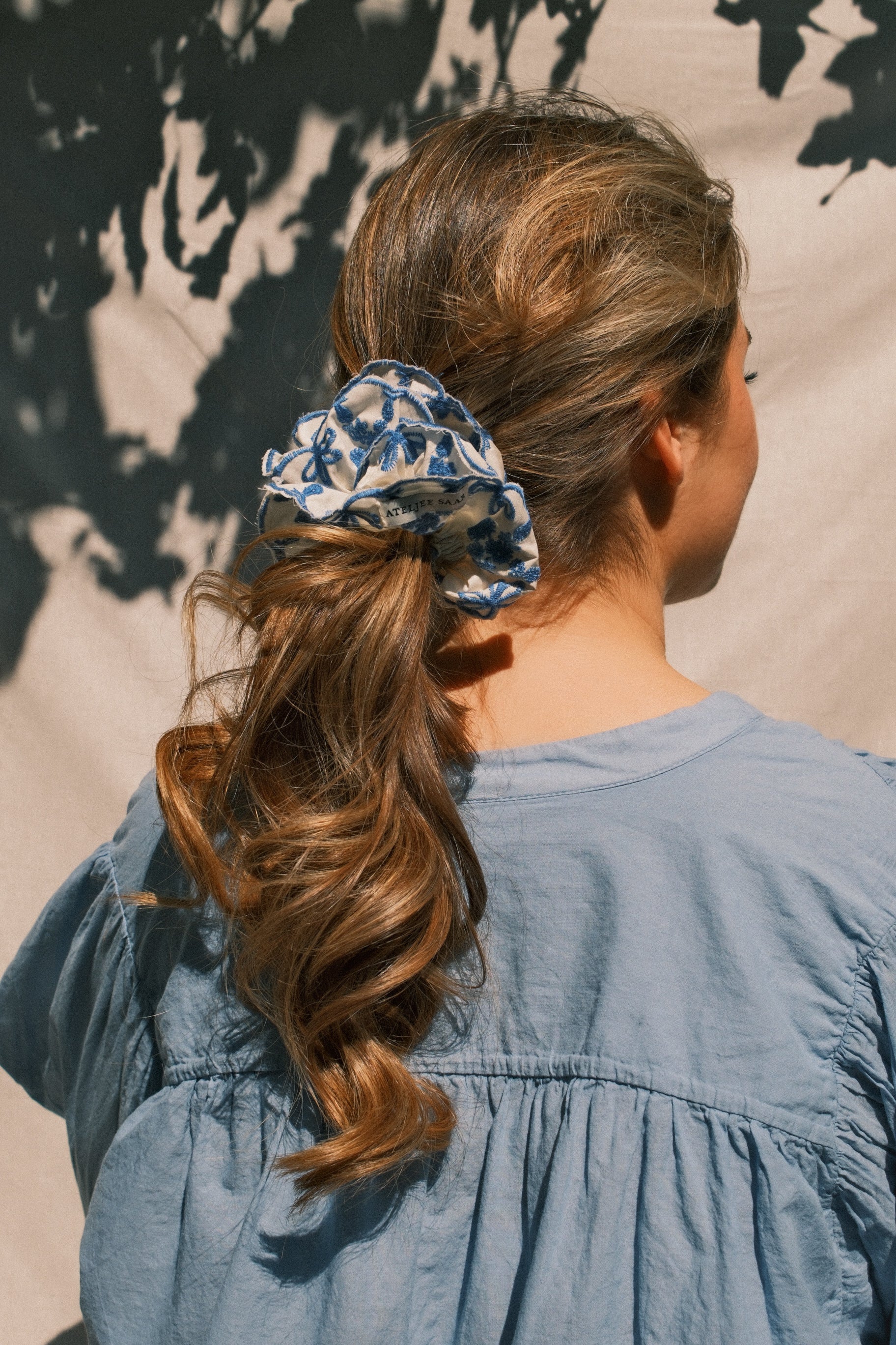 BLOOM SCRUNCHIE ROYAL BLUE