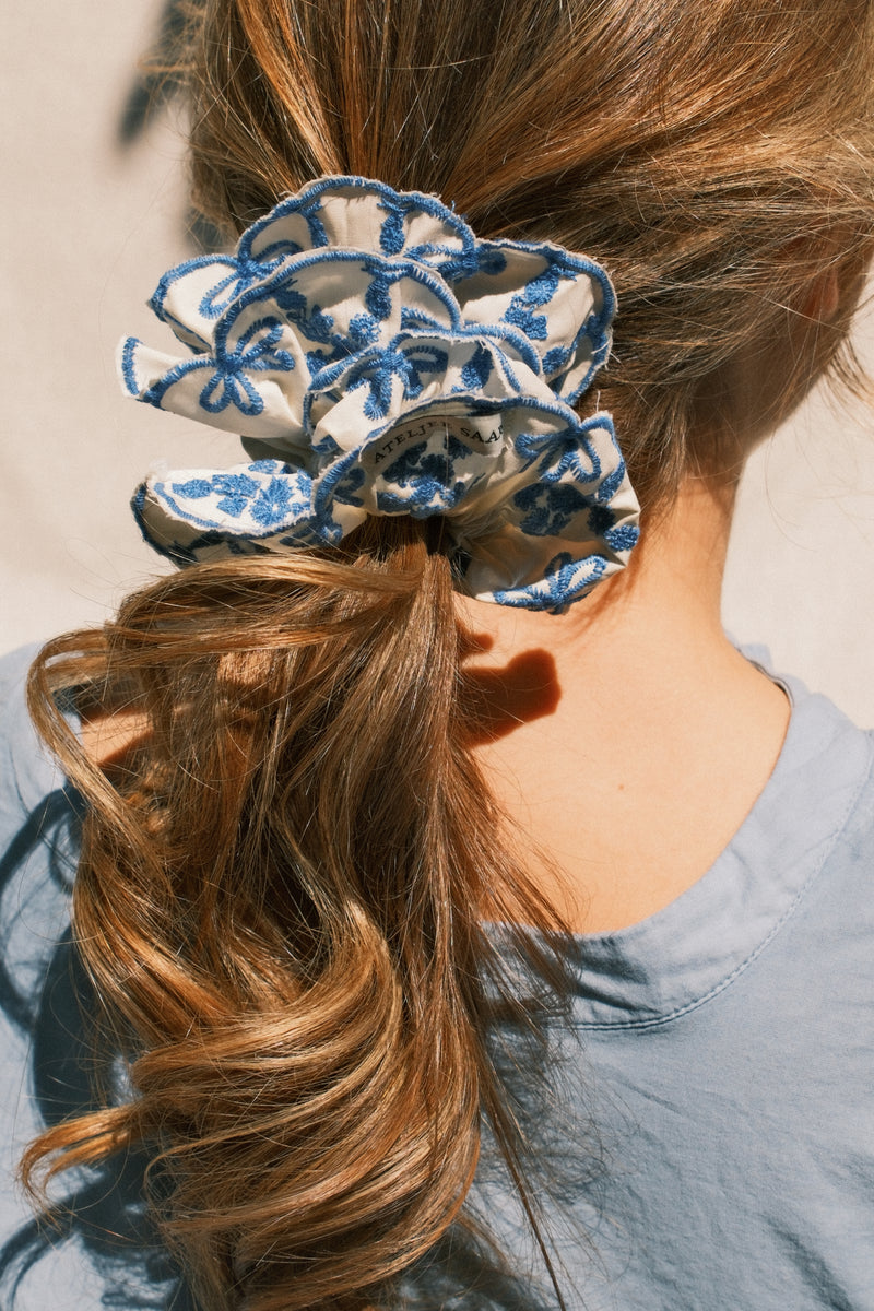 BLOOM SCRUNCHIE ROYAL BLUE