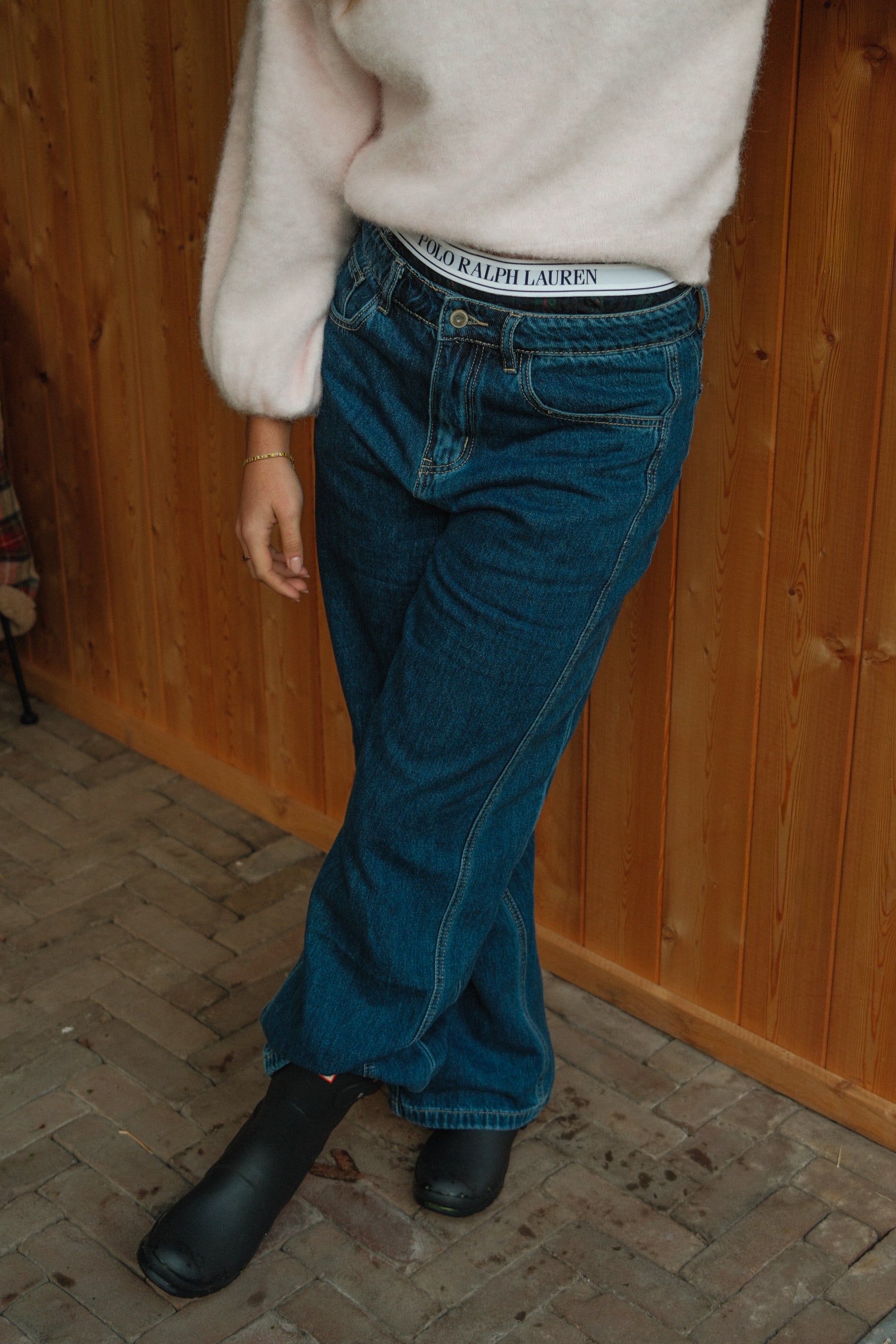 OFF SHOULDER KNIT BABY PINK