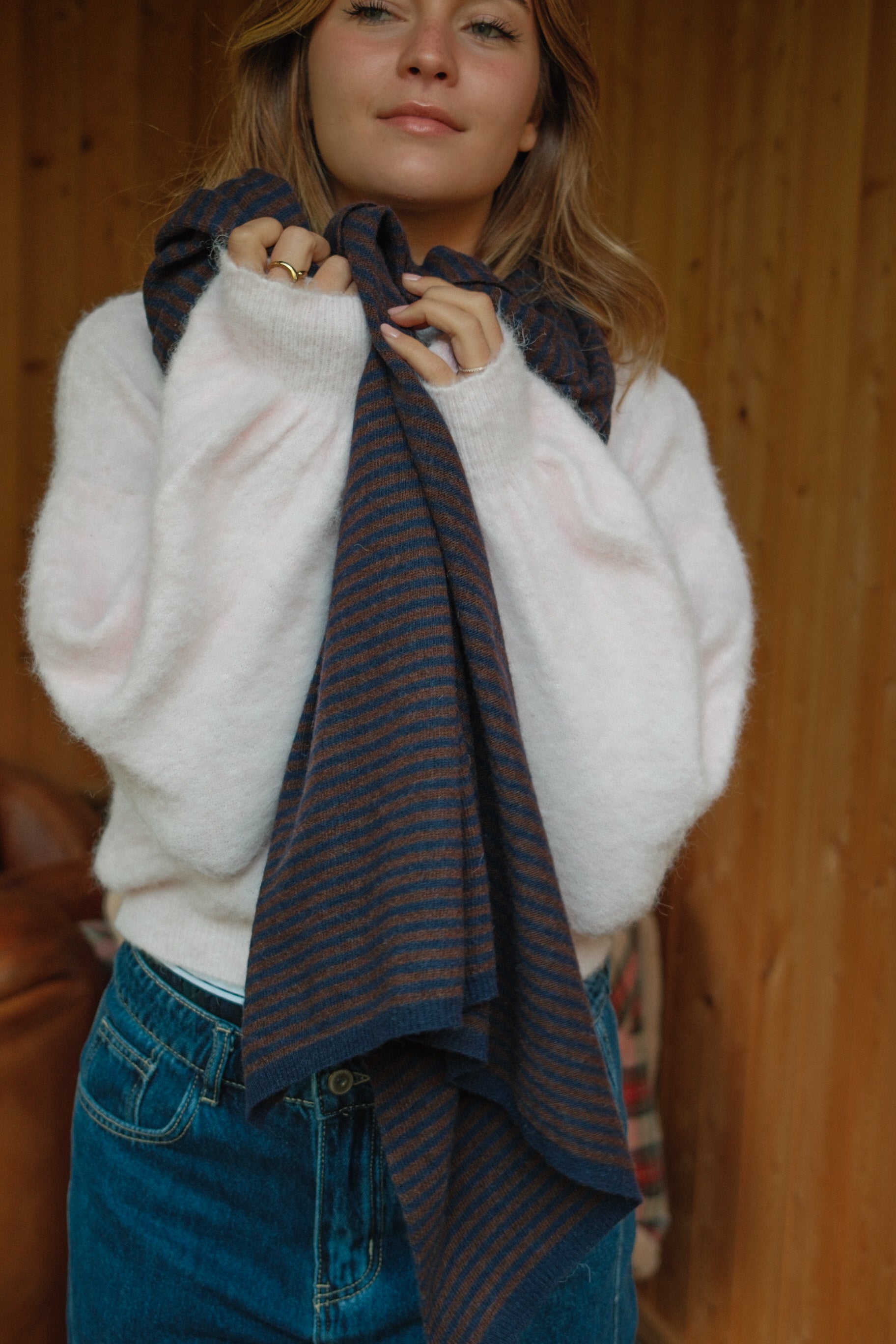 A/S SCARF STRIPED NAVY/CHOCO