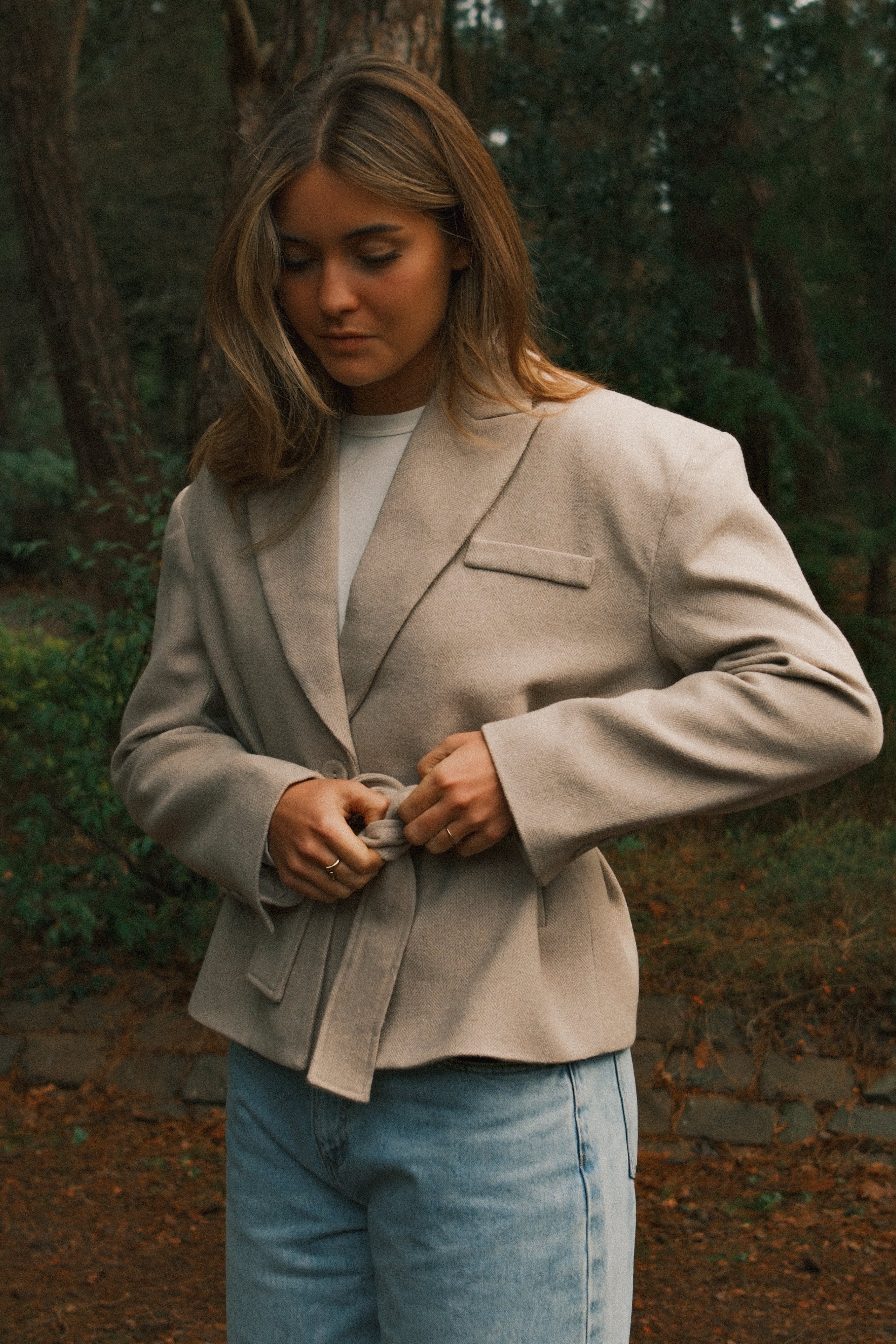 HERRINGBONE BELTED JACKET BEIGE