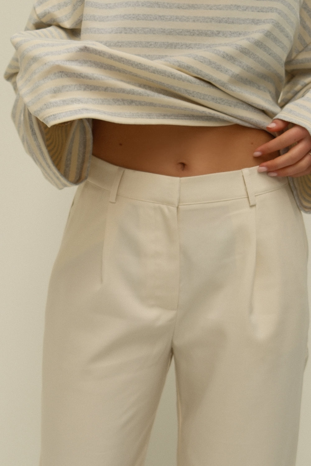 WIDE LEG MID WAIST PANTALON