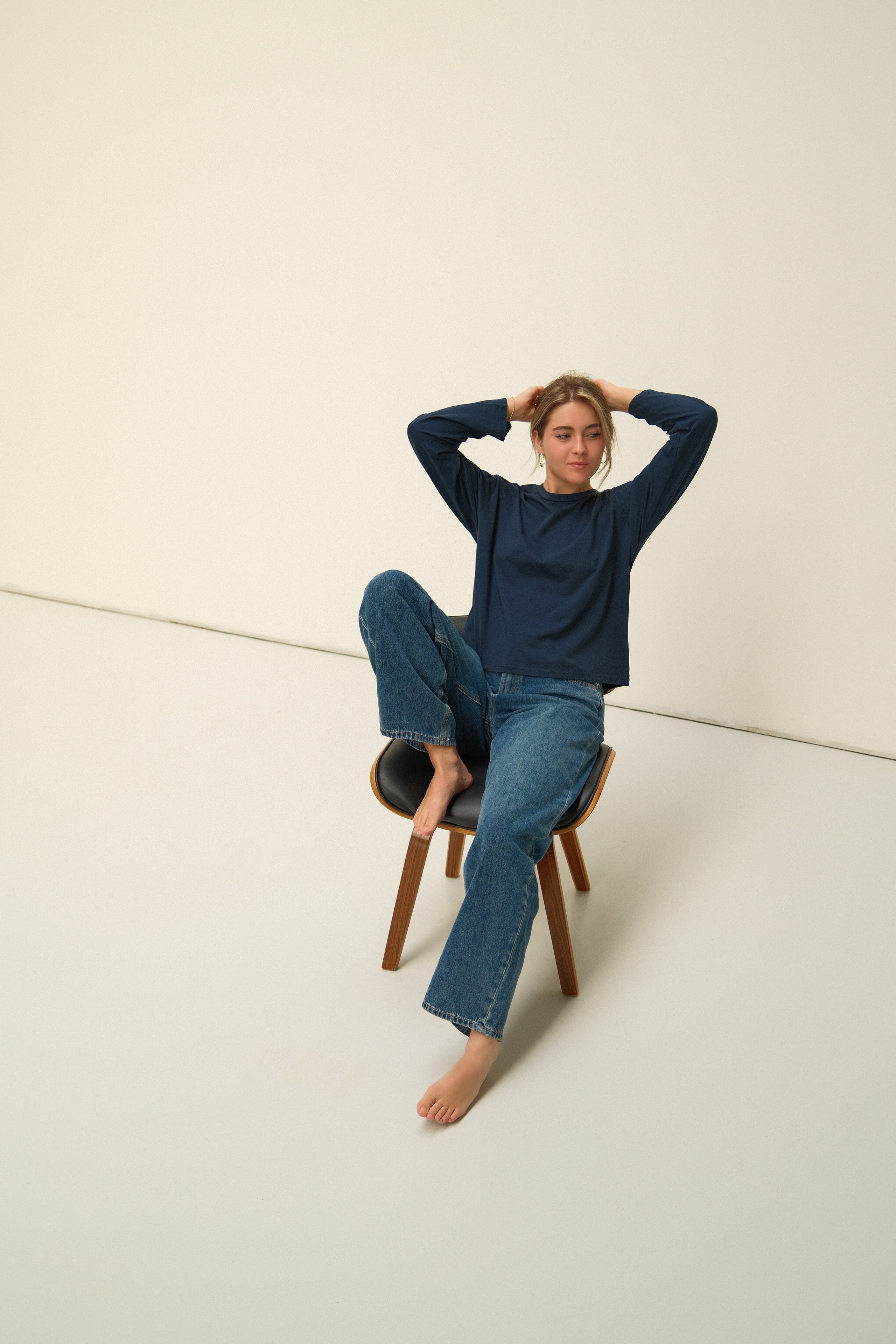 ESSENTIAL LONGSLEEVE NAVY