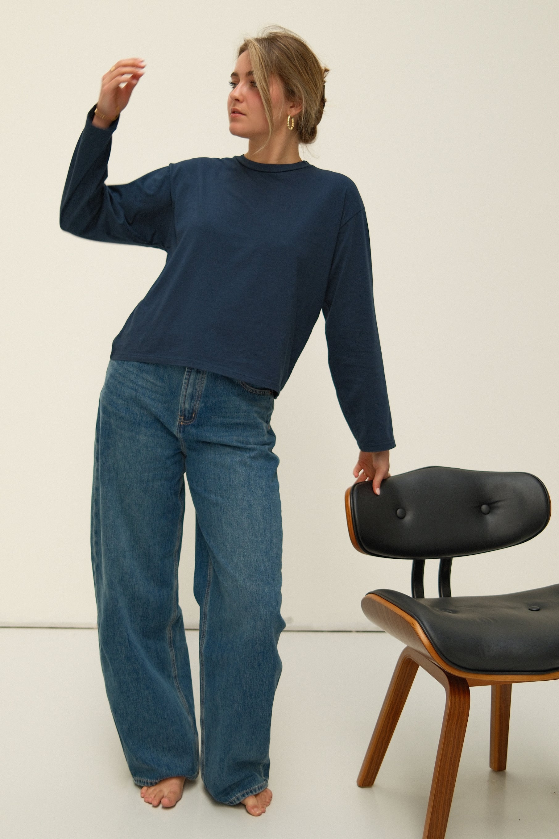 ESSENTIAL LONGSLEEVE NAVY