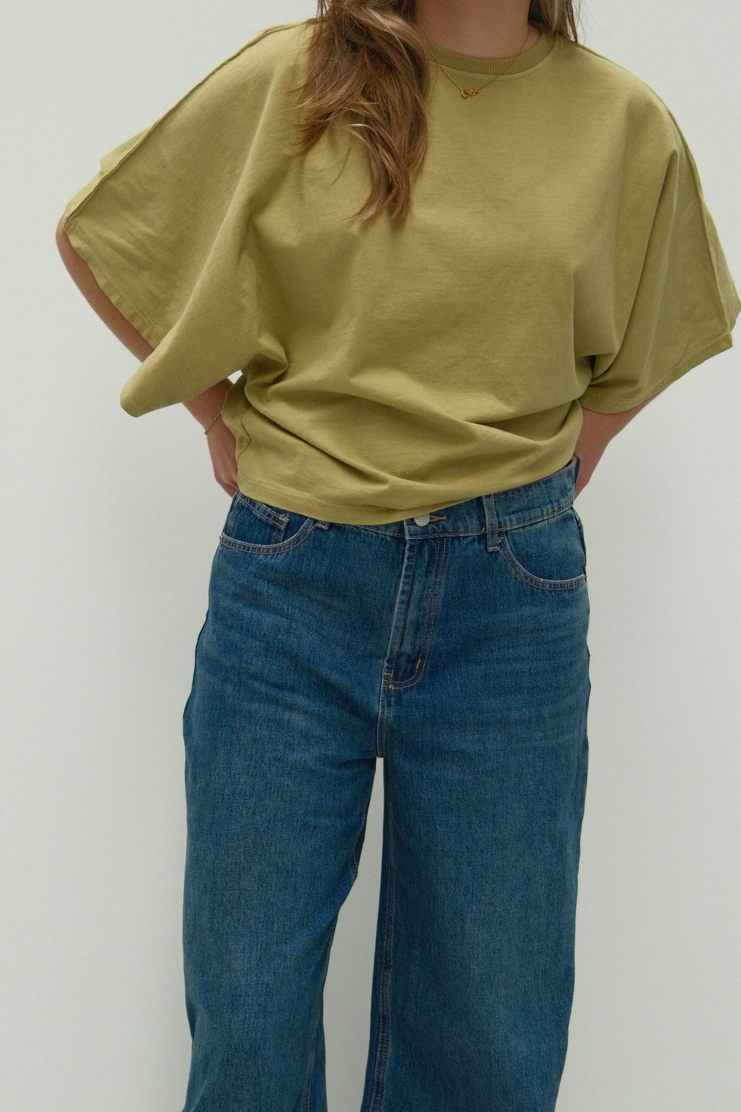WIDE SLEEVE SAAR TEE OLIVE GREEN