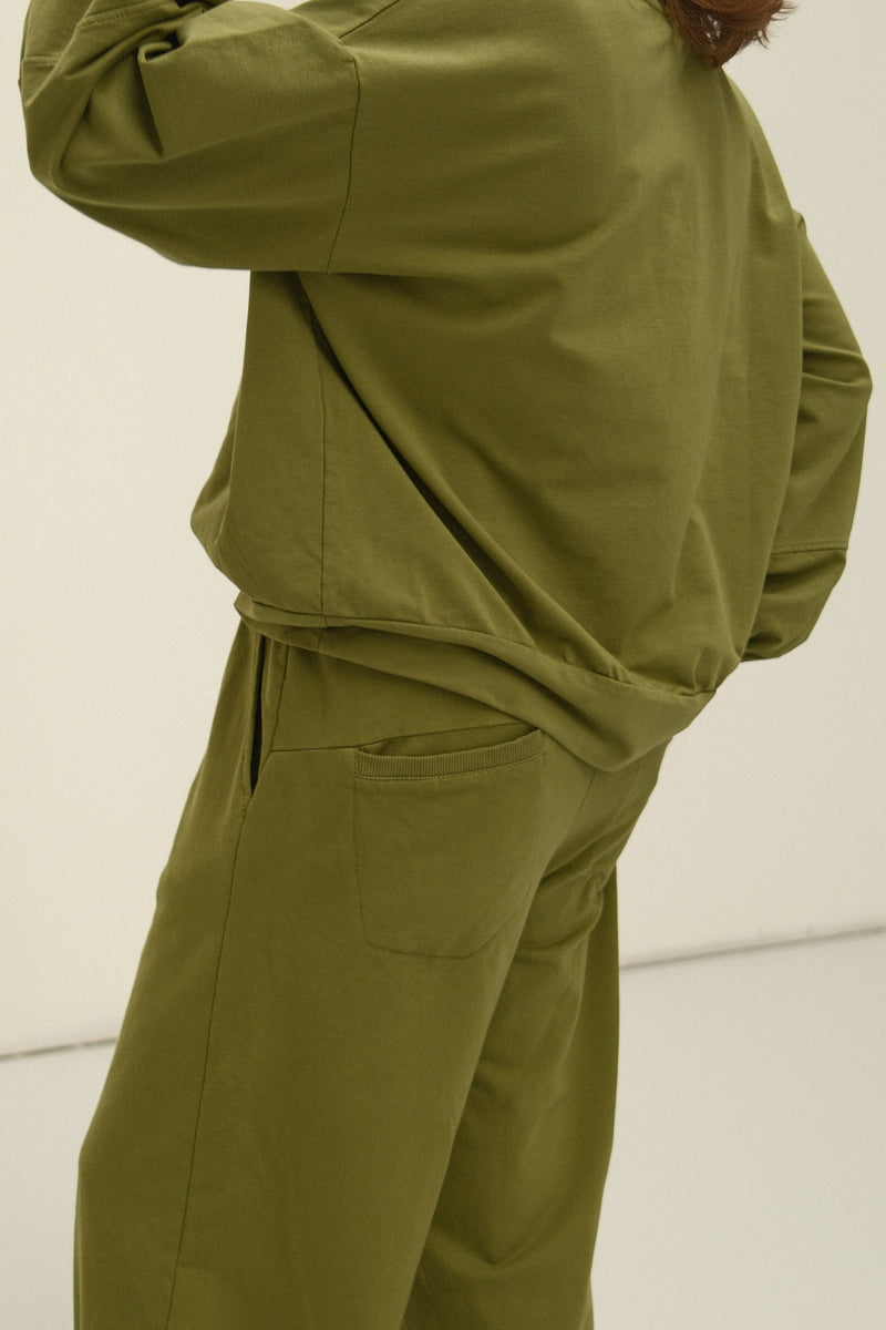 SLOW MORNING SWEATER OLIVE GREEN