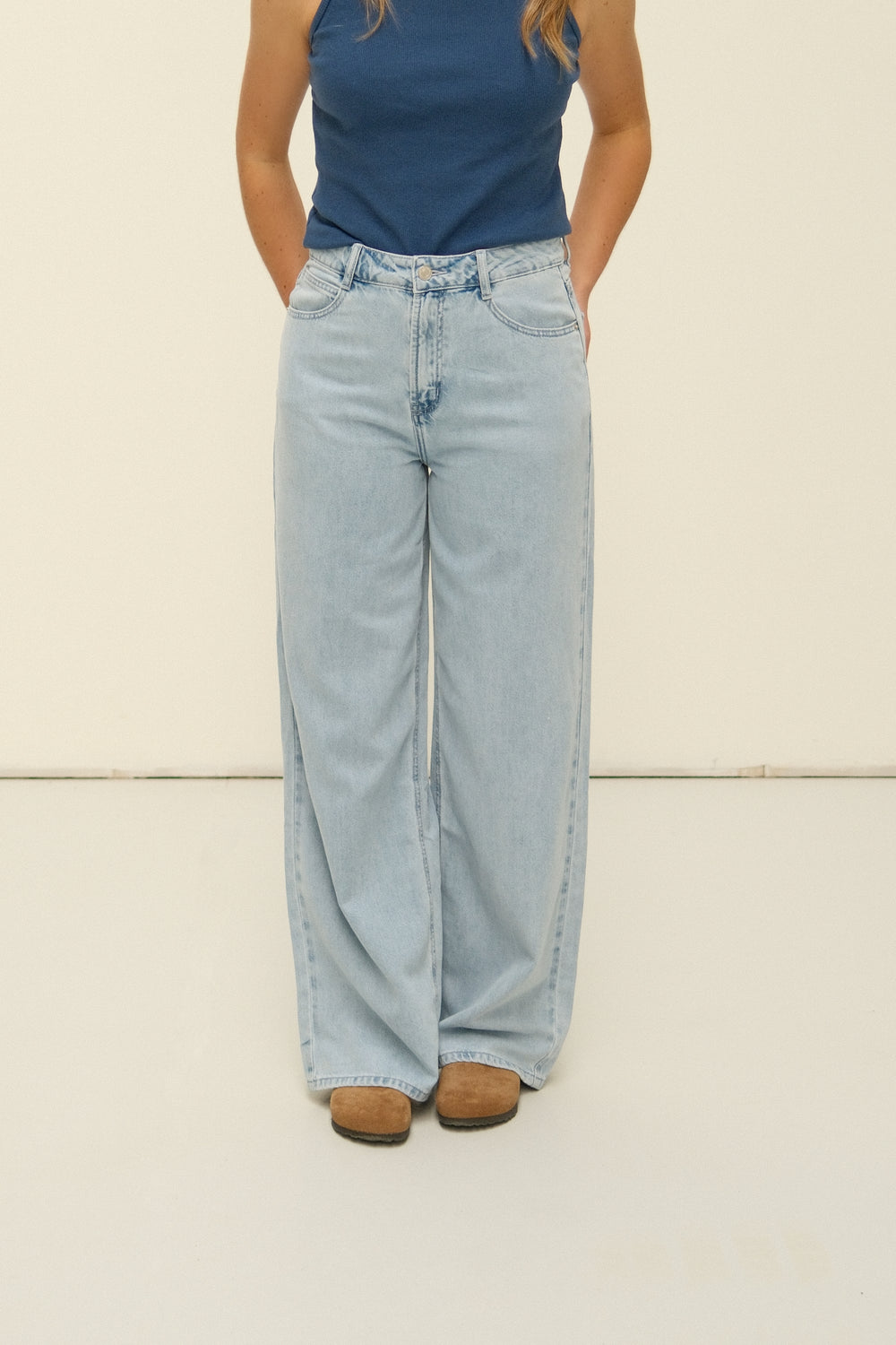 FULL LENGHT WIDE JEANS