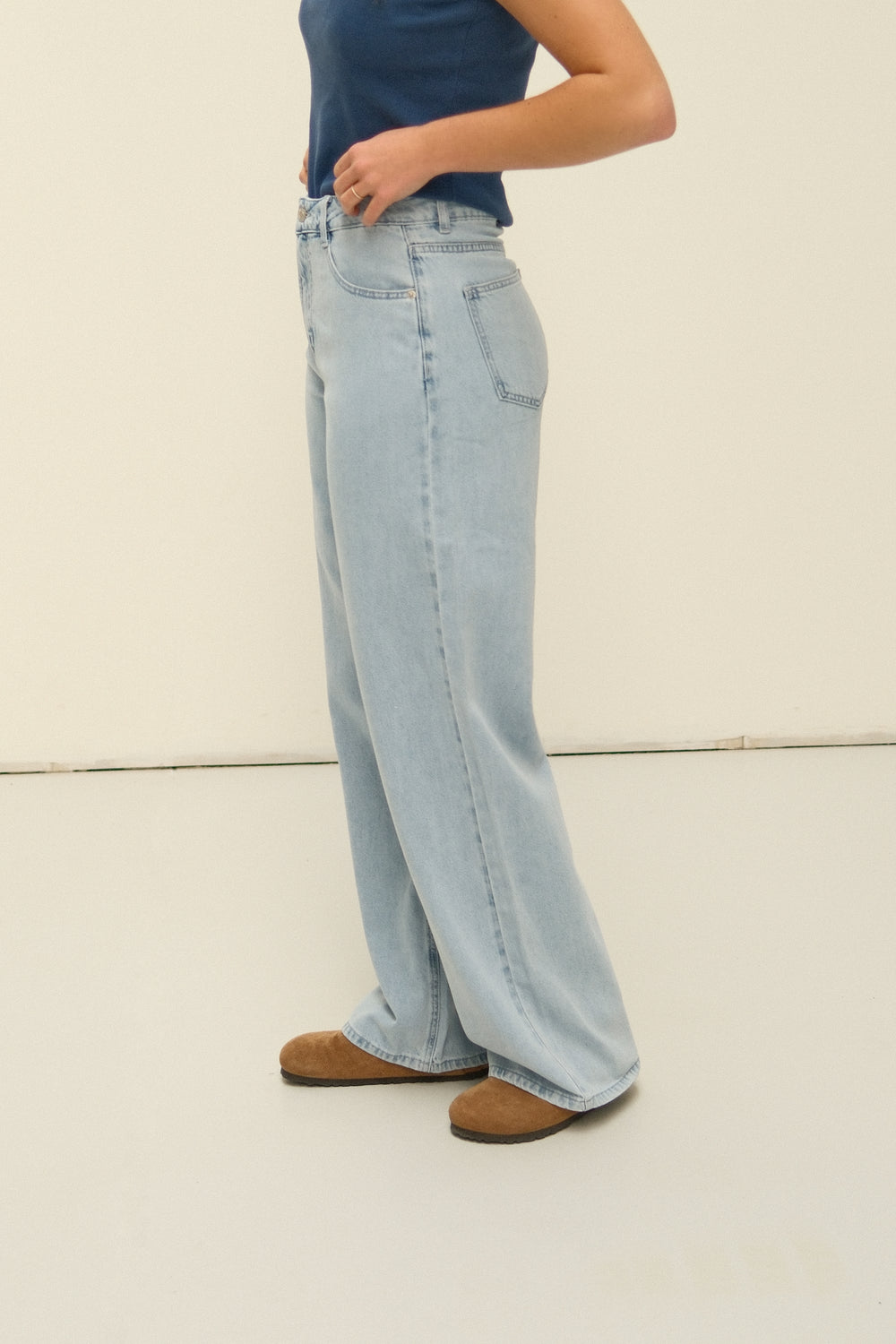 FULL LENGHT WIDE JEANS