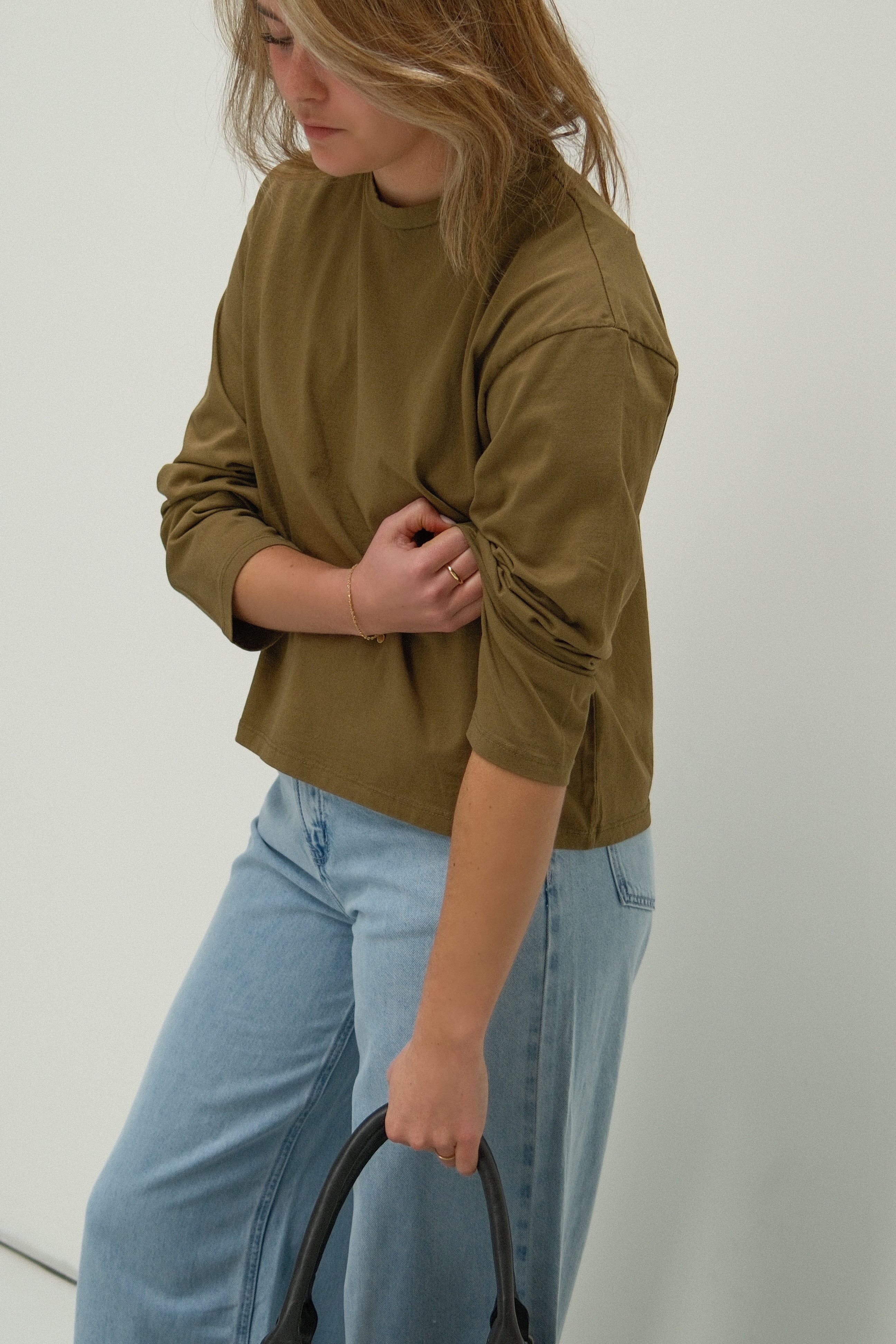 ESSENTIAL LONGSLEEVE KAKI