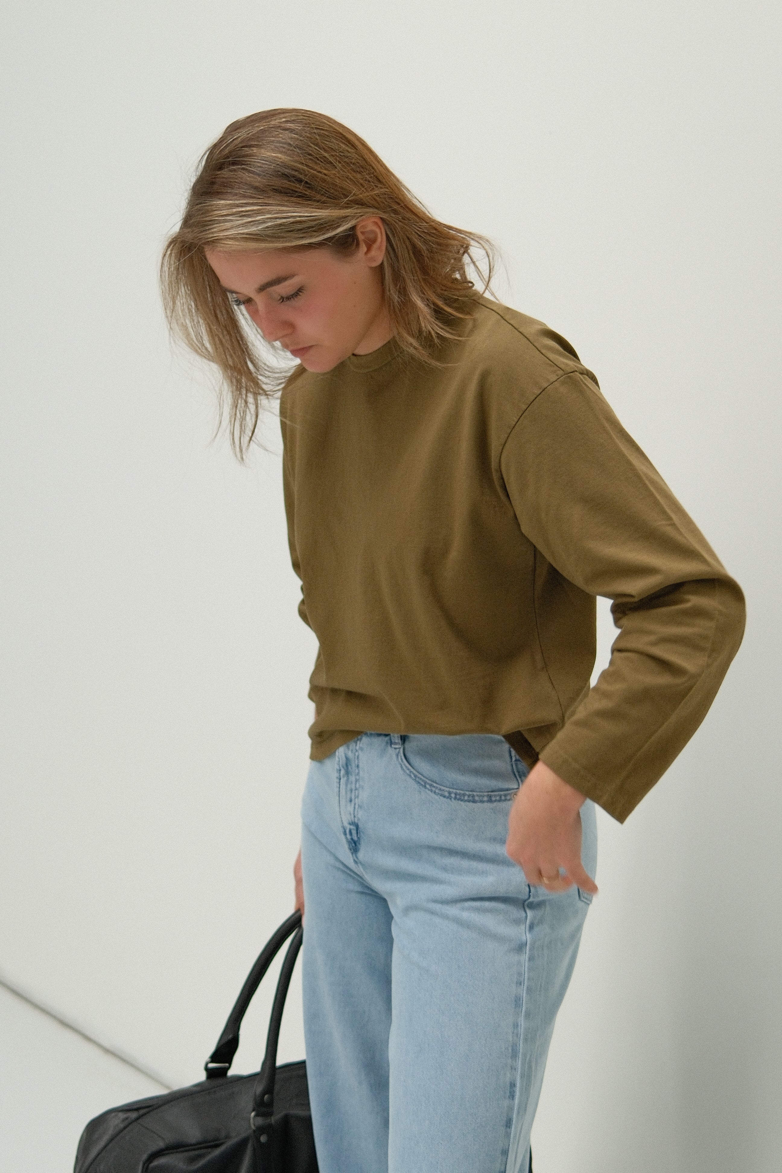 ESSENTIAL LONGSLEEVE KAKI