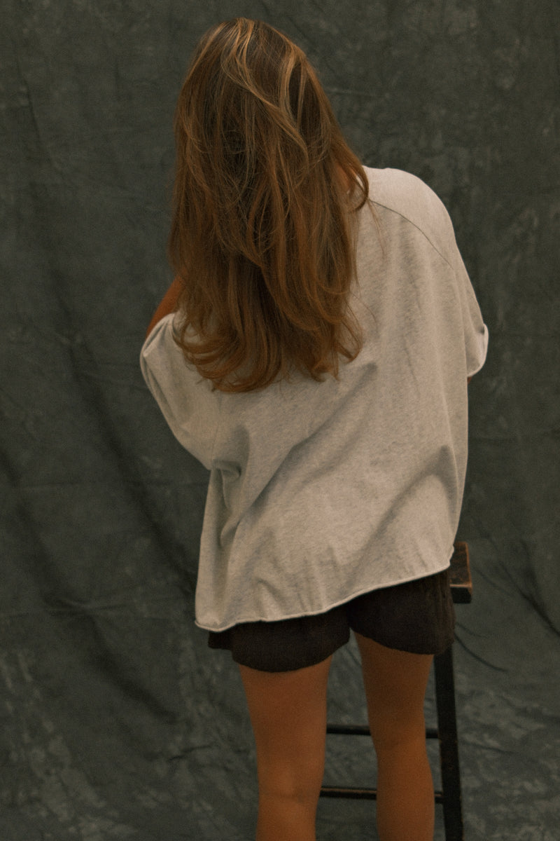 OVERSIZED ESSENTIAL TEE GREY