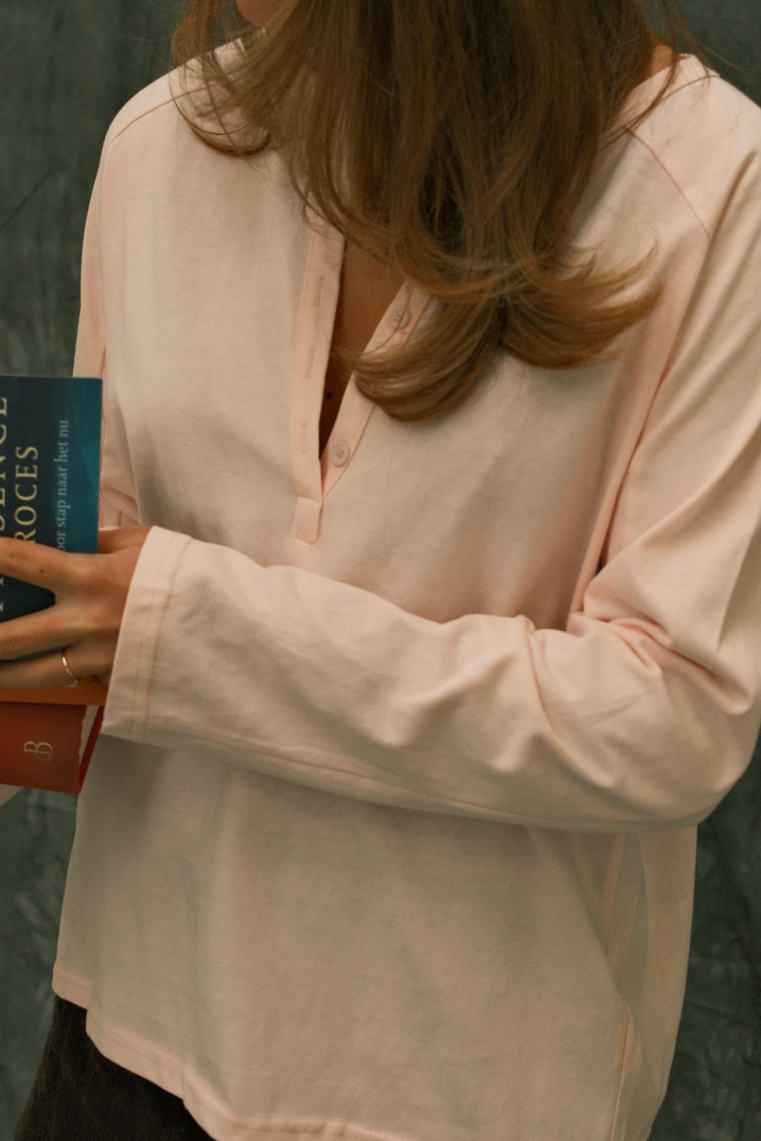 BUTTON LONGSLEEVE BABY PINK