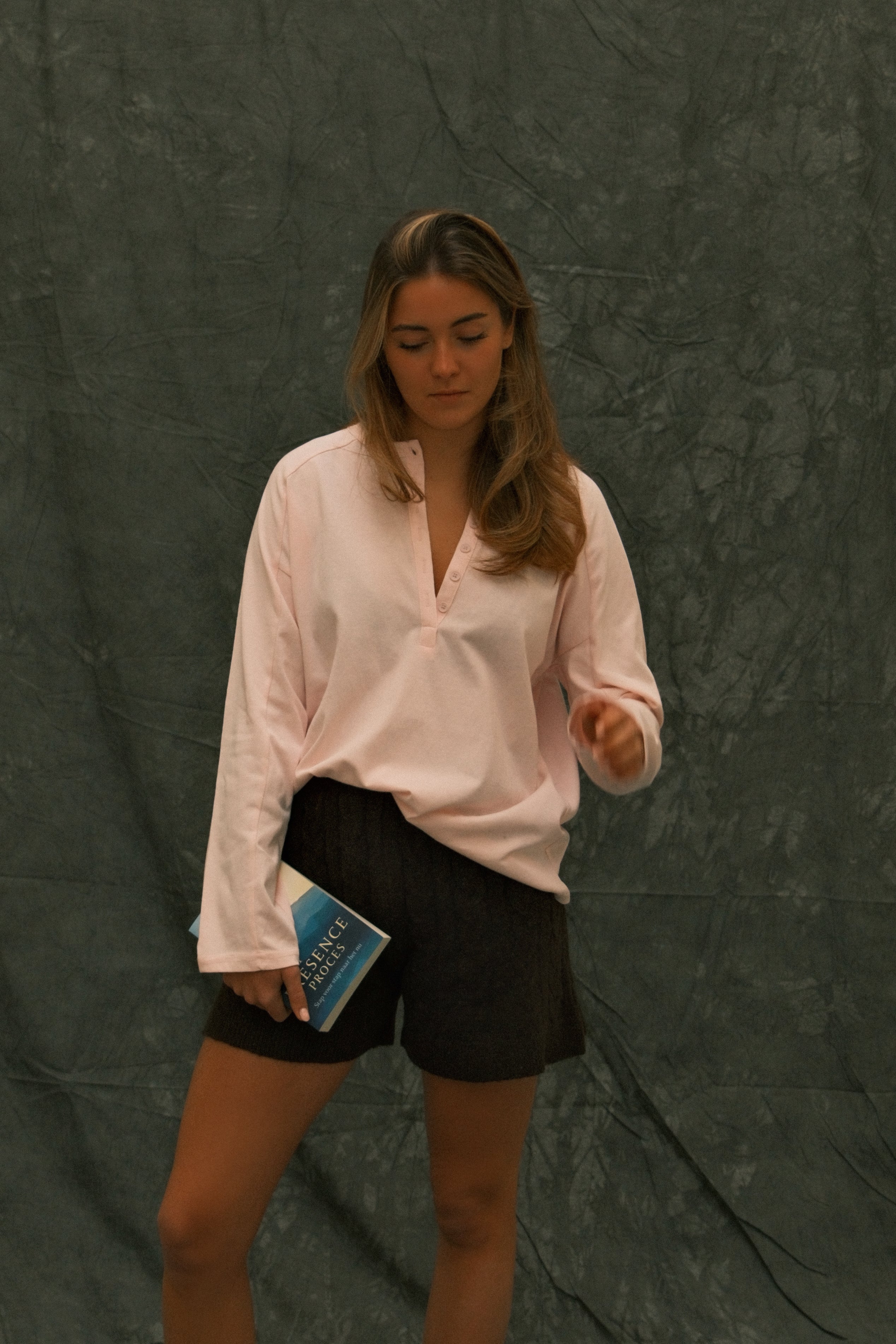 BUTTON LONGSLEEVE BABY PINK