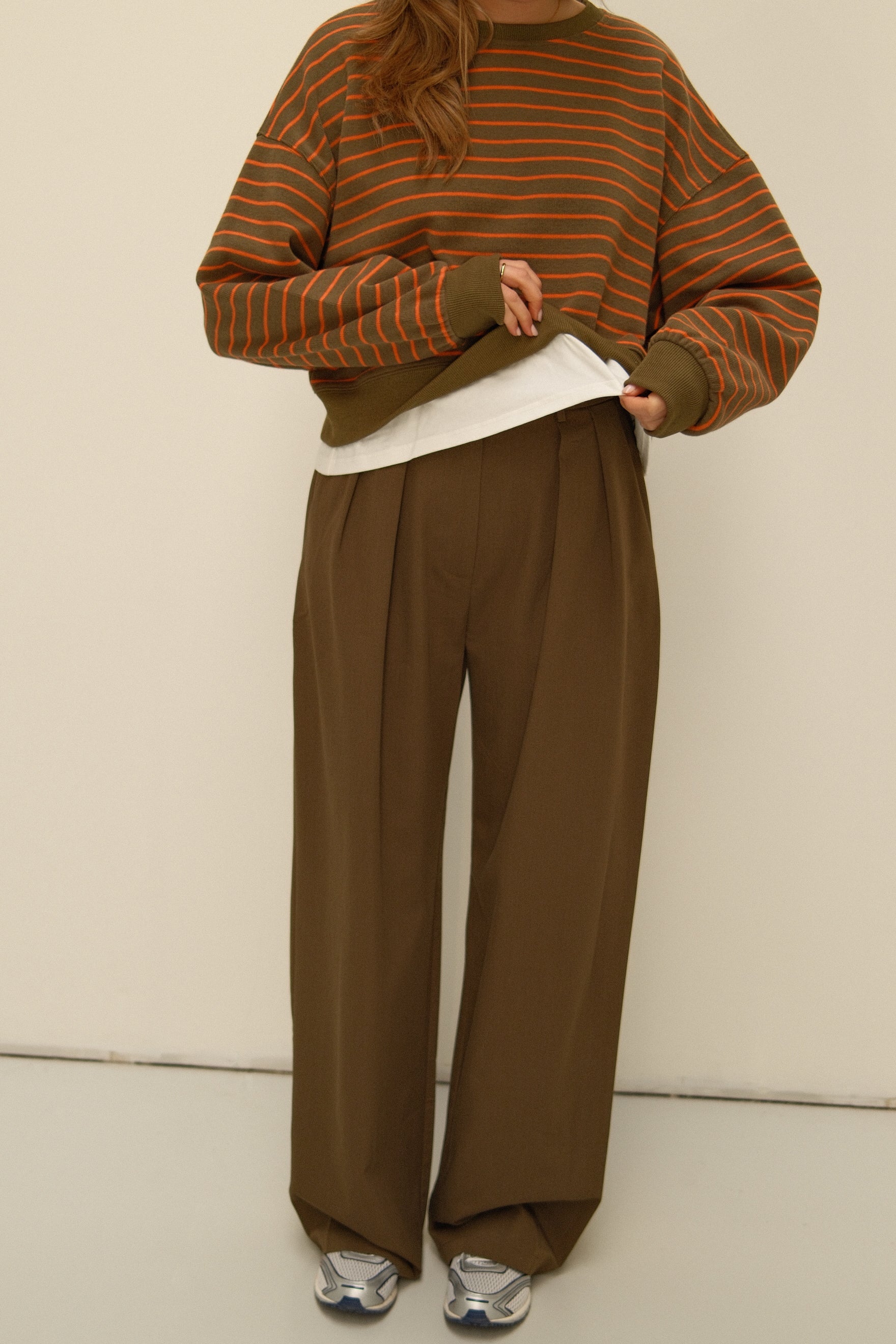 PLEATED HIGHWAISTED PANTALON KAKI