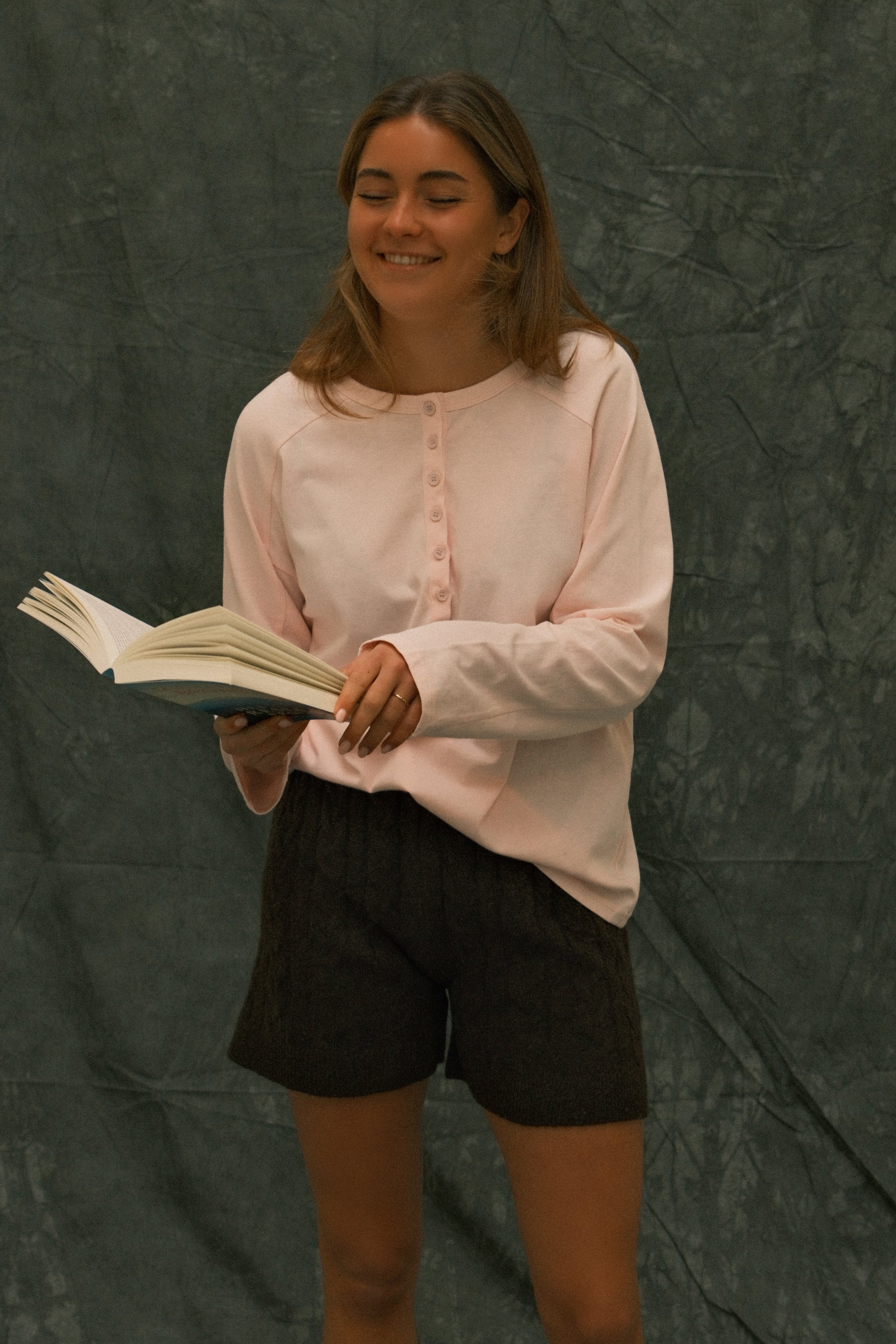 BUTTON LONGSLEEVE BABY PINK