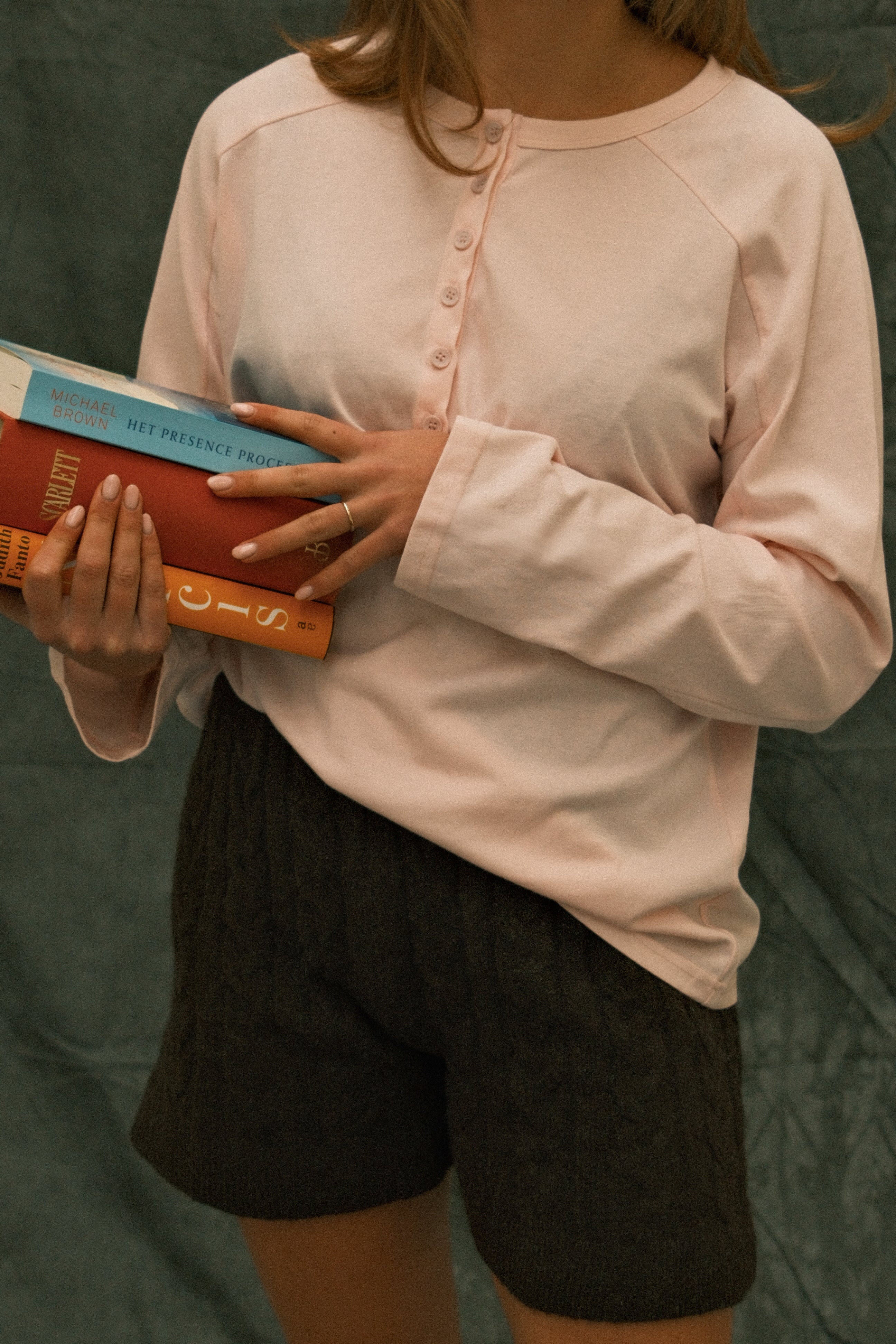 BUTTON LONGSLEEVE BABY PINK