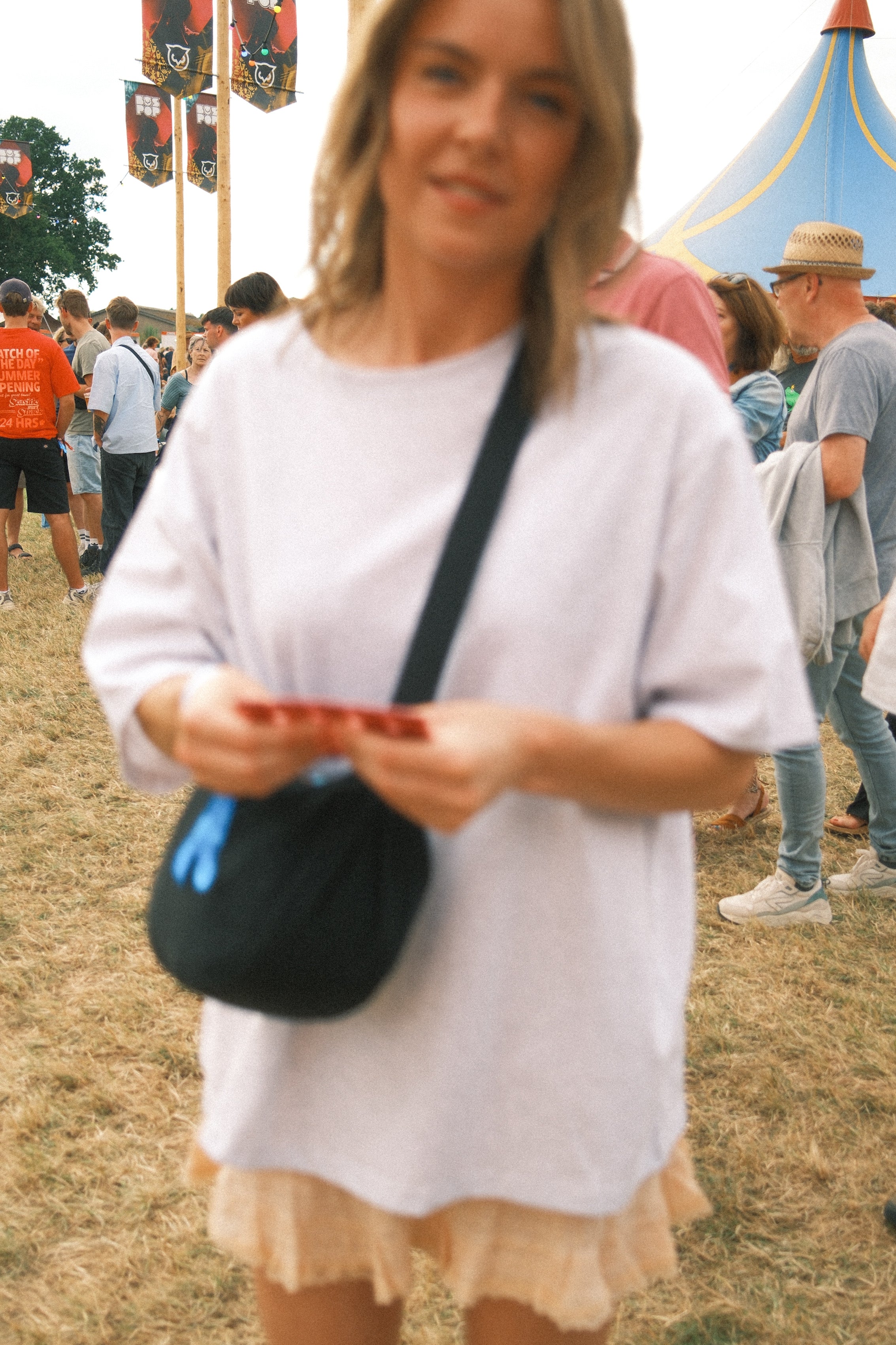 ANNA BASIC ESSENTIAL OVERSIZED TEE GREY