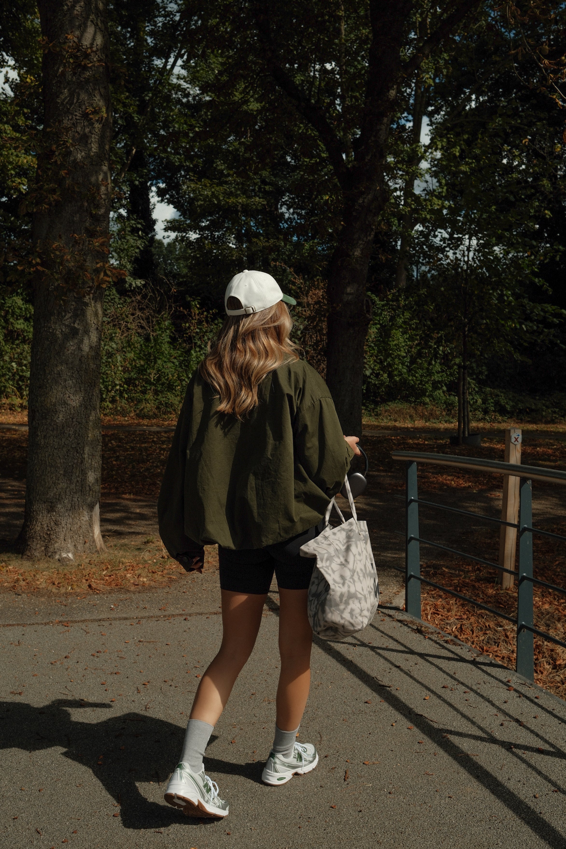 SIGNATURE BOMBER JACKET ARMY GREEN