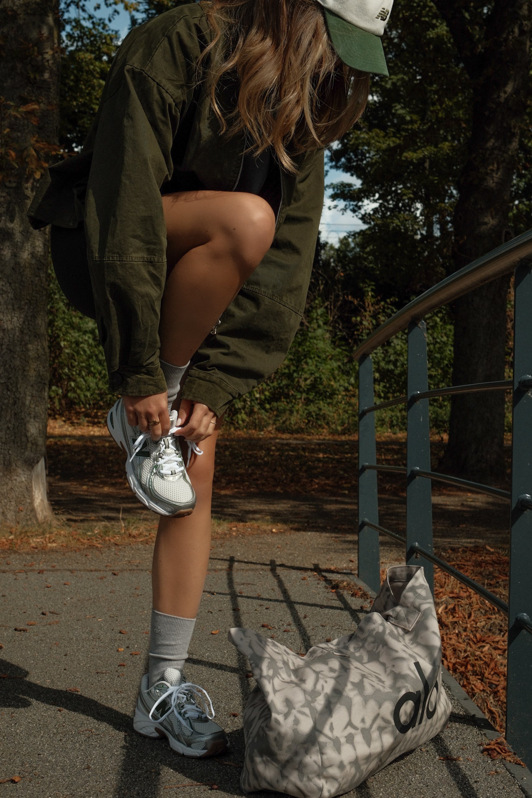 SIGNATURE BOMBER JACKET ARMY GREEN