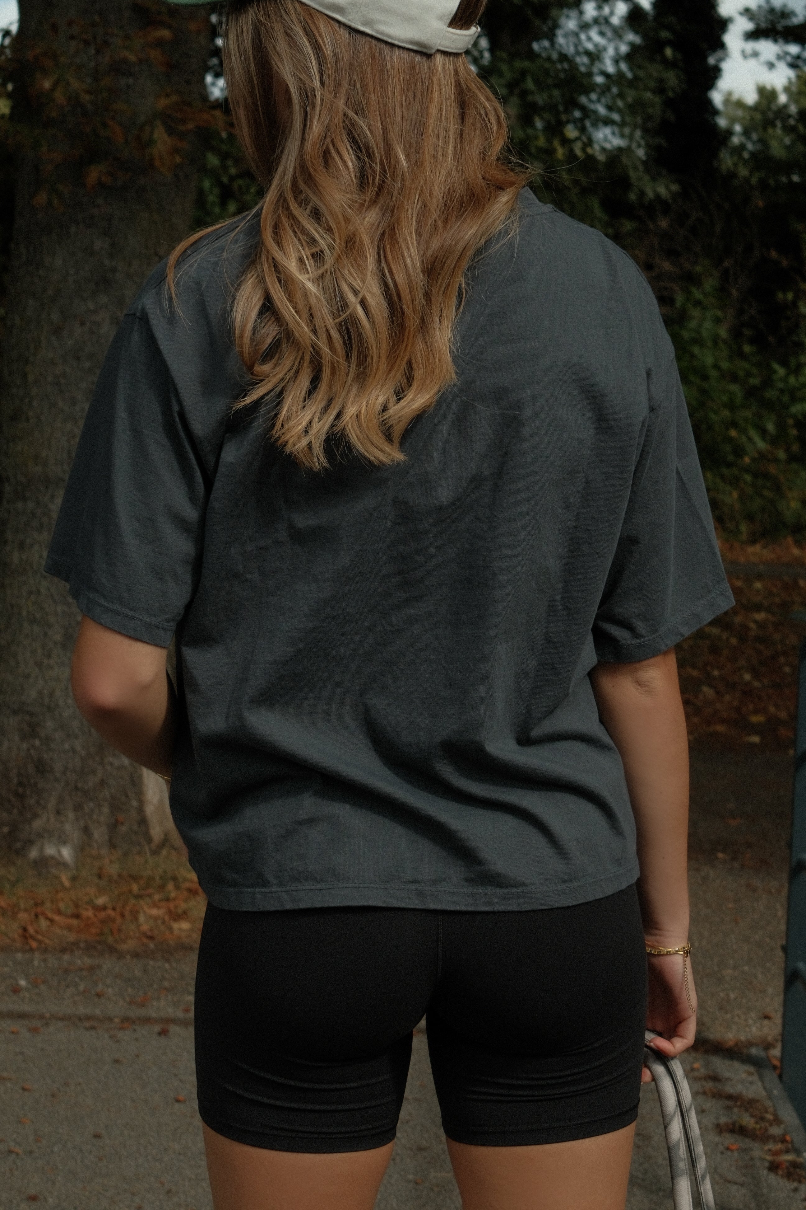 FW25 ATELJEE SAAR TEE GREY
