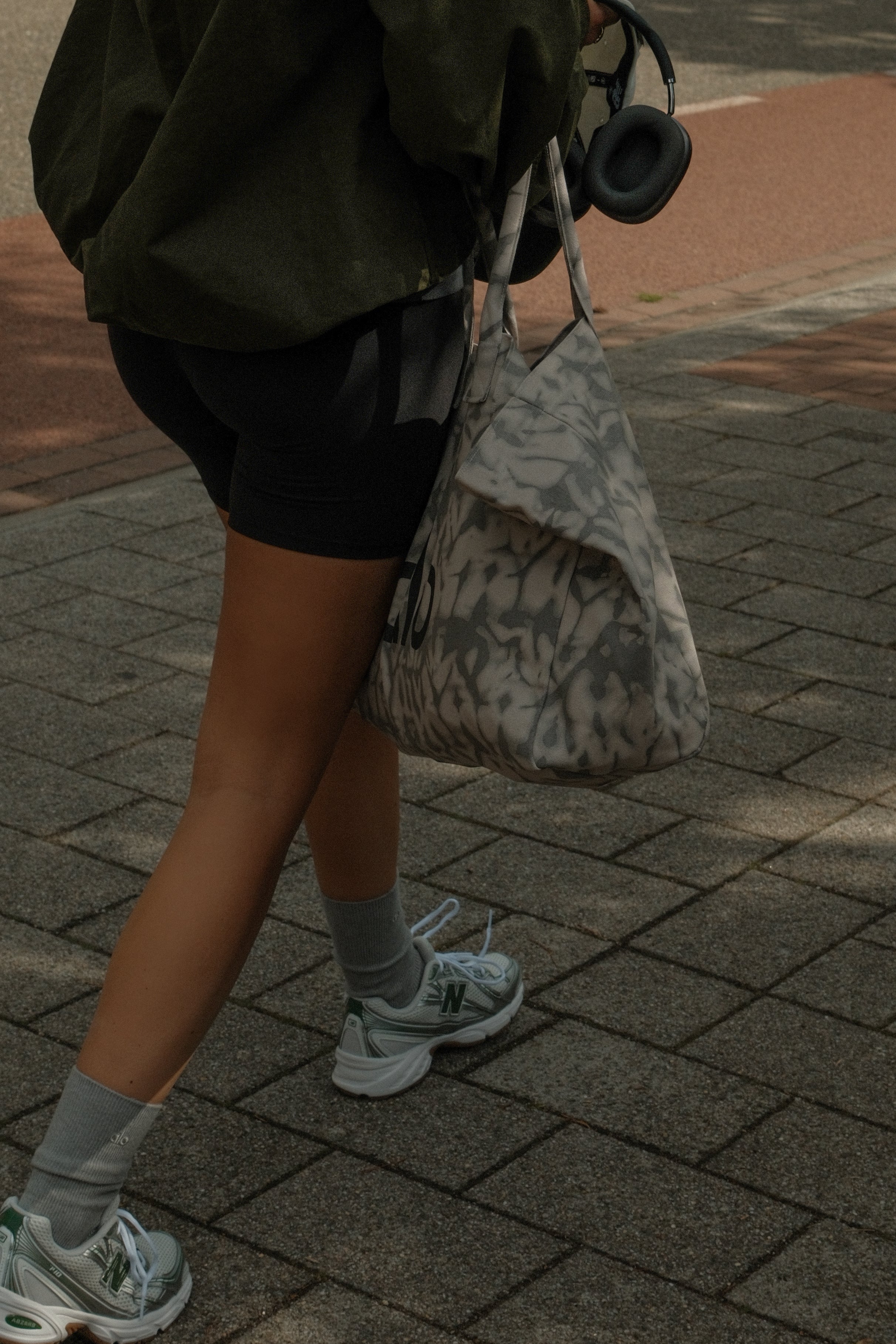 SIGNATURE BOMBER JACKET ARMY GREEN