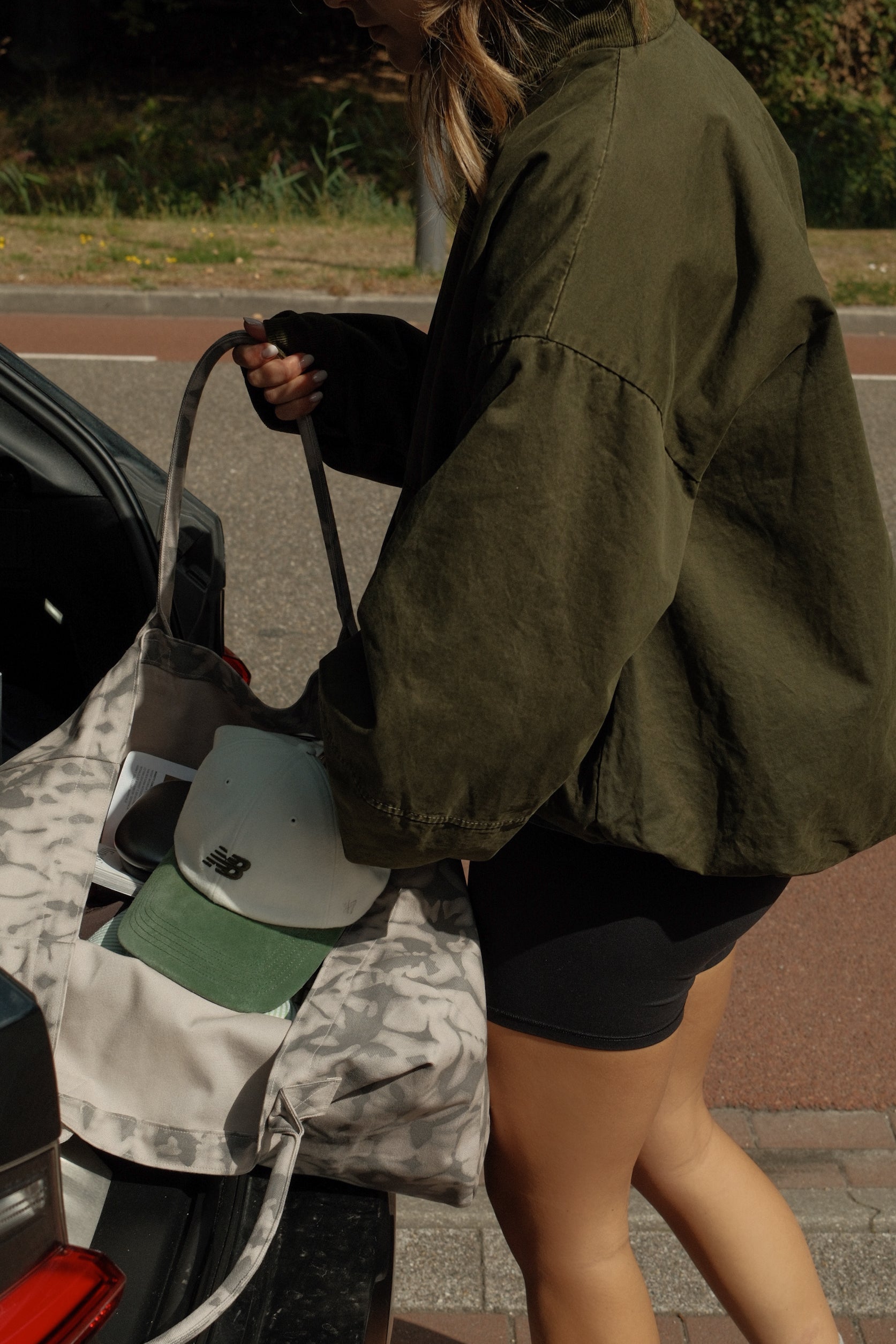 SIGNATURE BOMBER JACKET ARMY GREEN