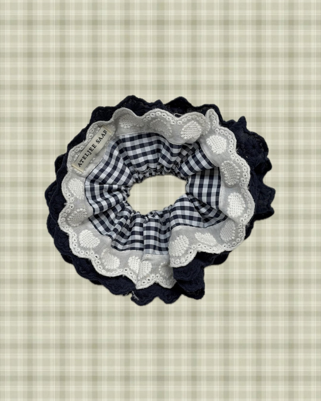 THE HEART SCRUNCHIE