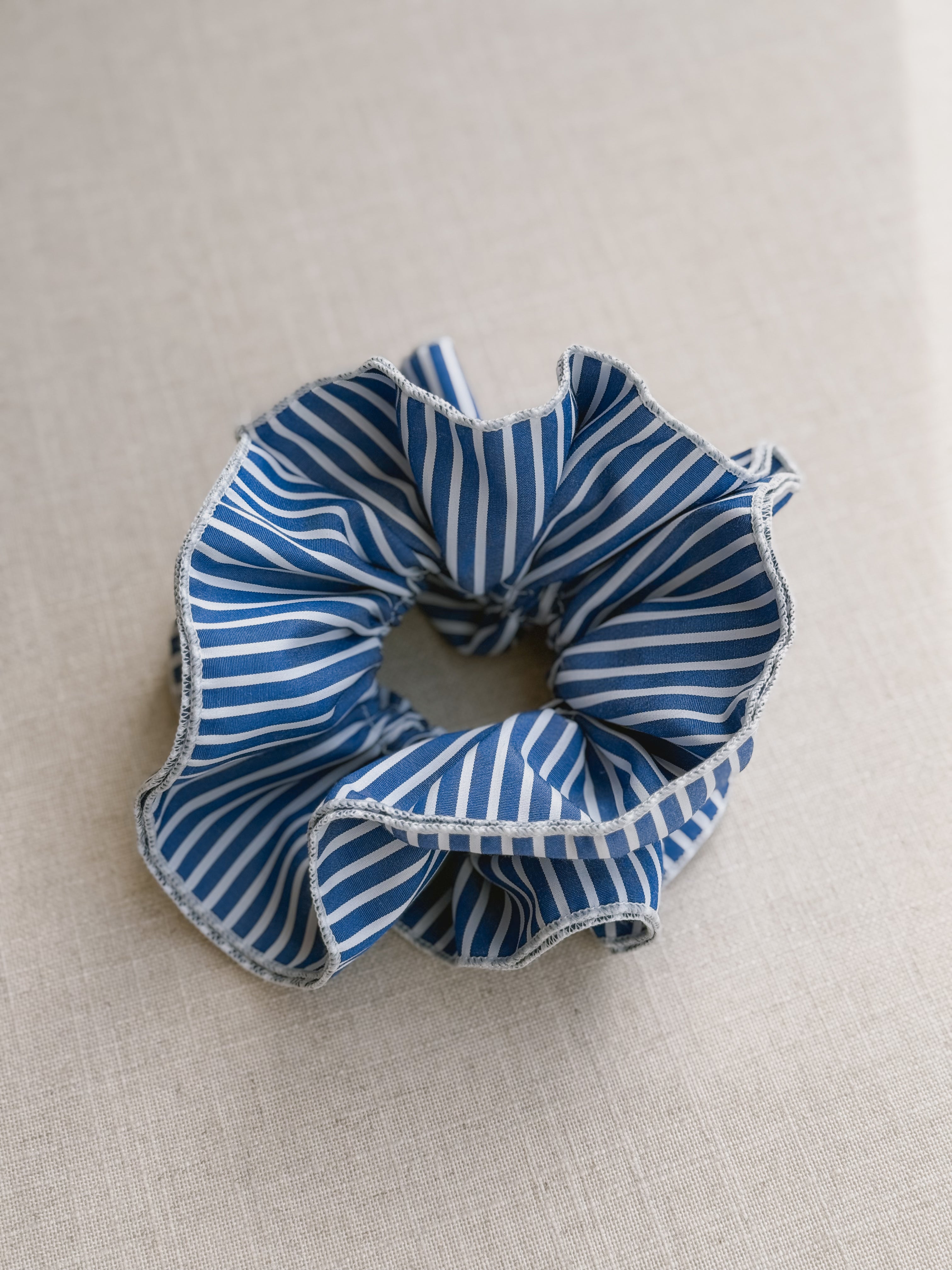 A/S SCRUNCHIE BLUE STRIPED