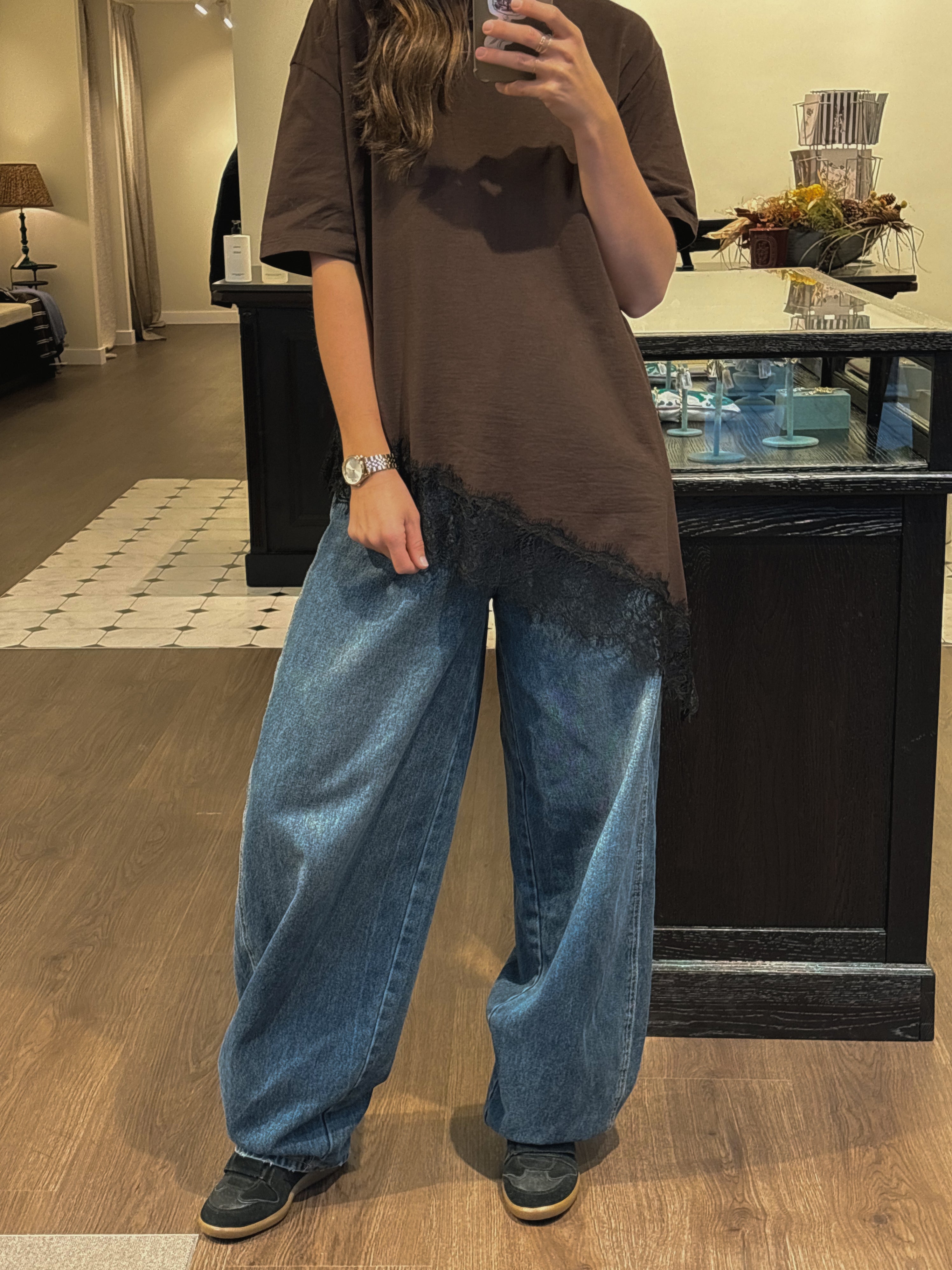 OVERSIZED LACE TEE CHOCO