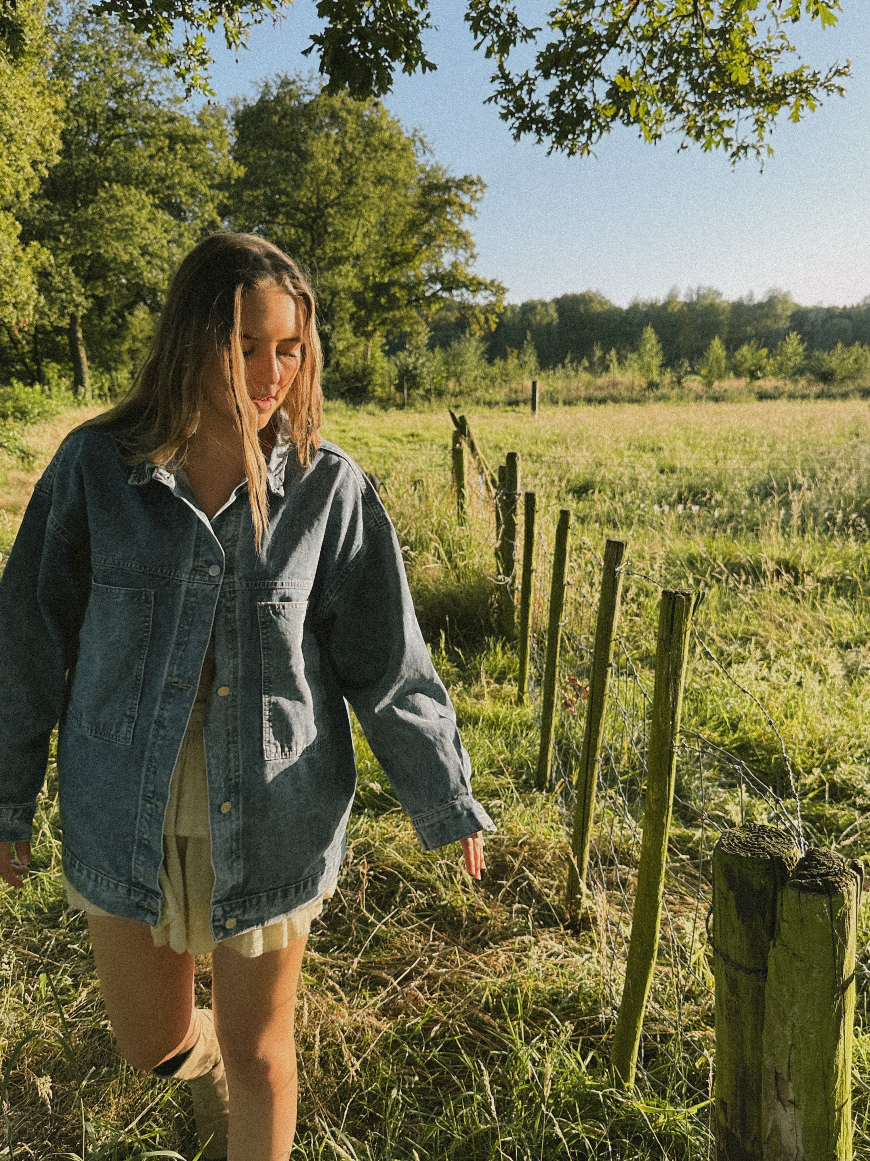 OVERSIZED DENIM JACKET