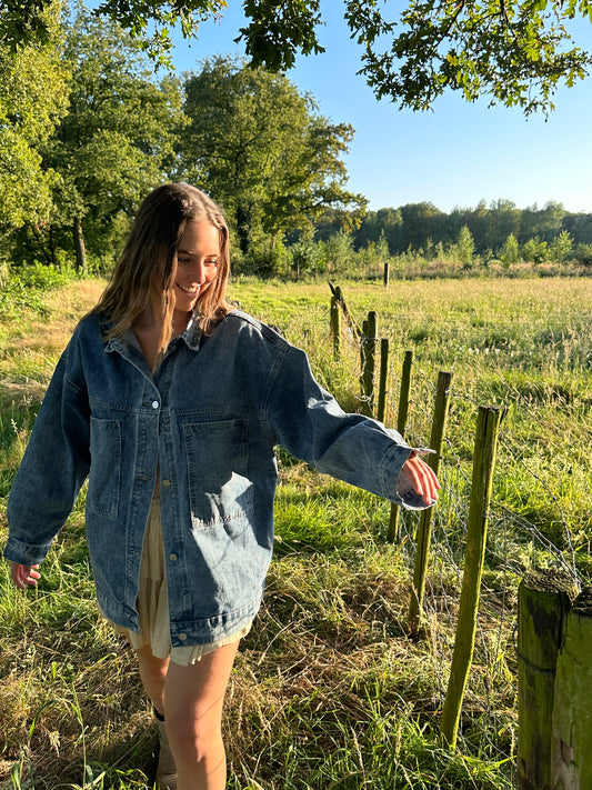 OVERSIZED DENIM JACKET